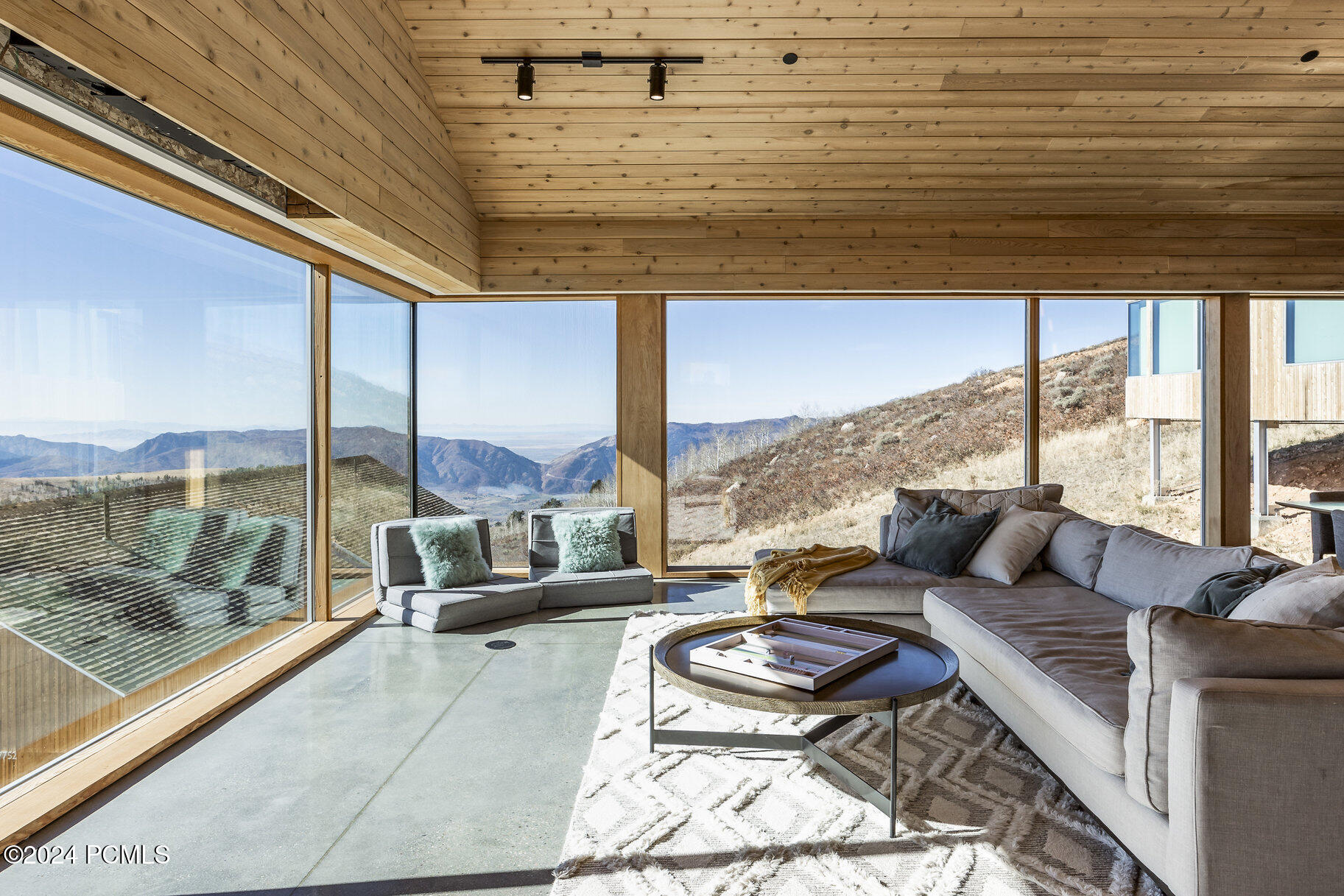 7762 E Horizon Run Road