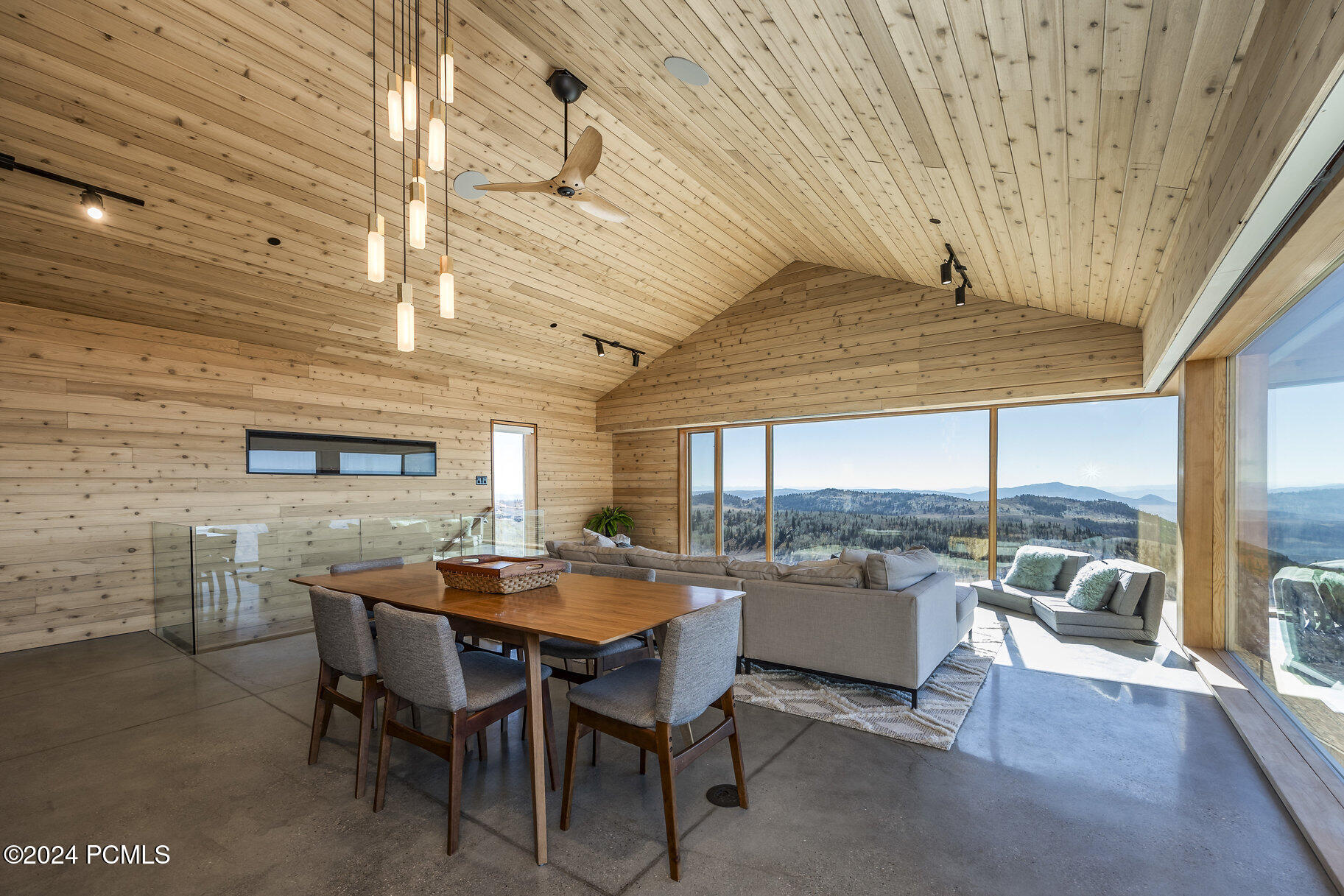 7762 E Horizon Run Road