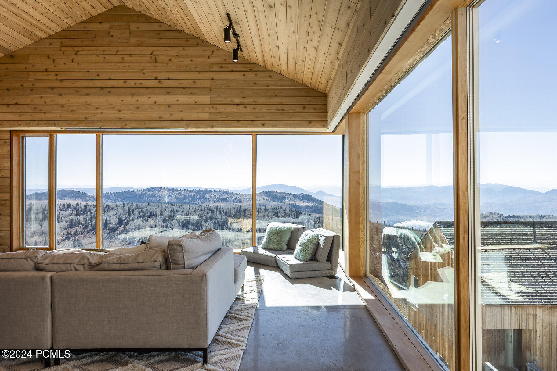 7762 E Horizon Run Road