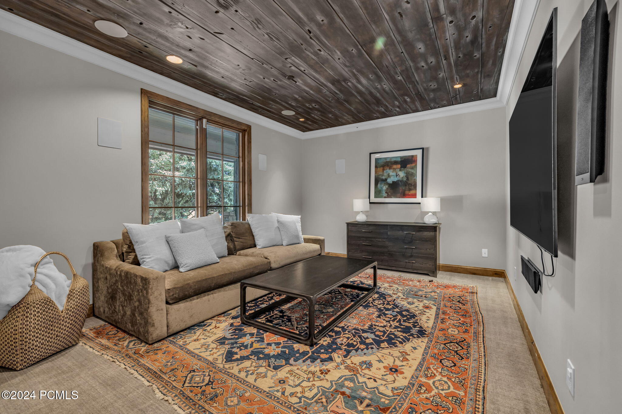 2743 Meadow Creek Drive