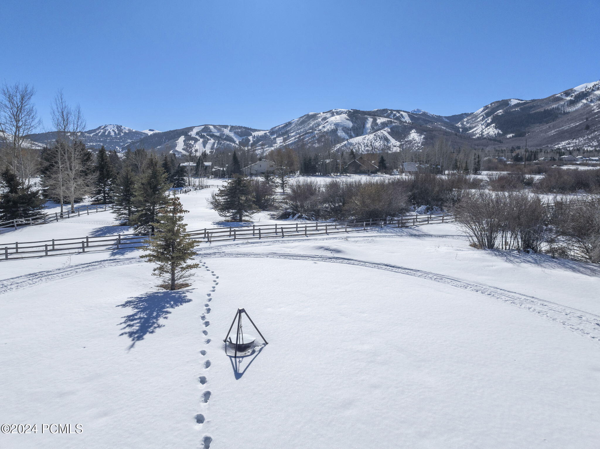 2743 Meadow Creek Drive