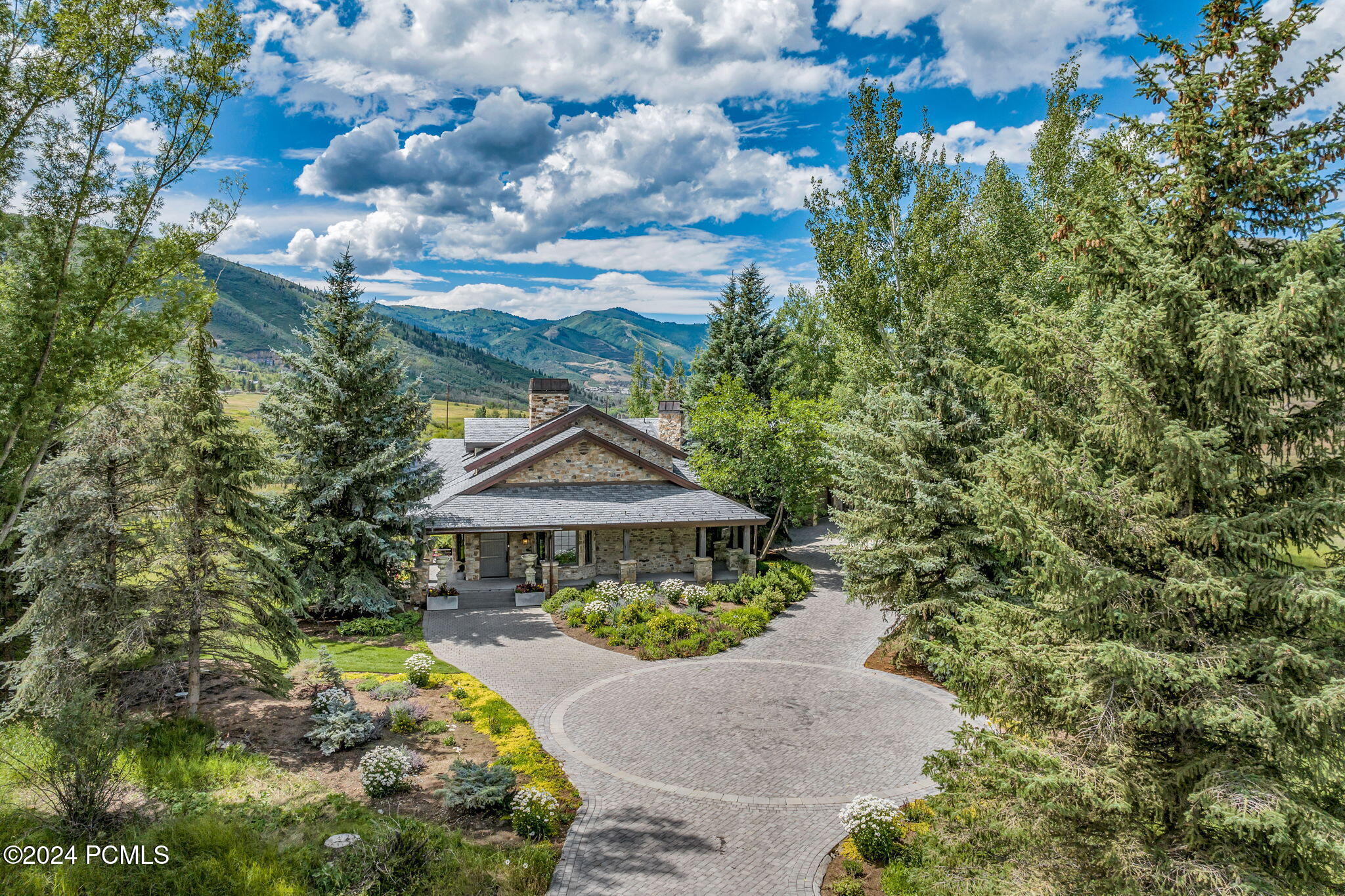 2743 Meadow Creek Drive