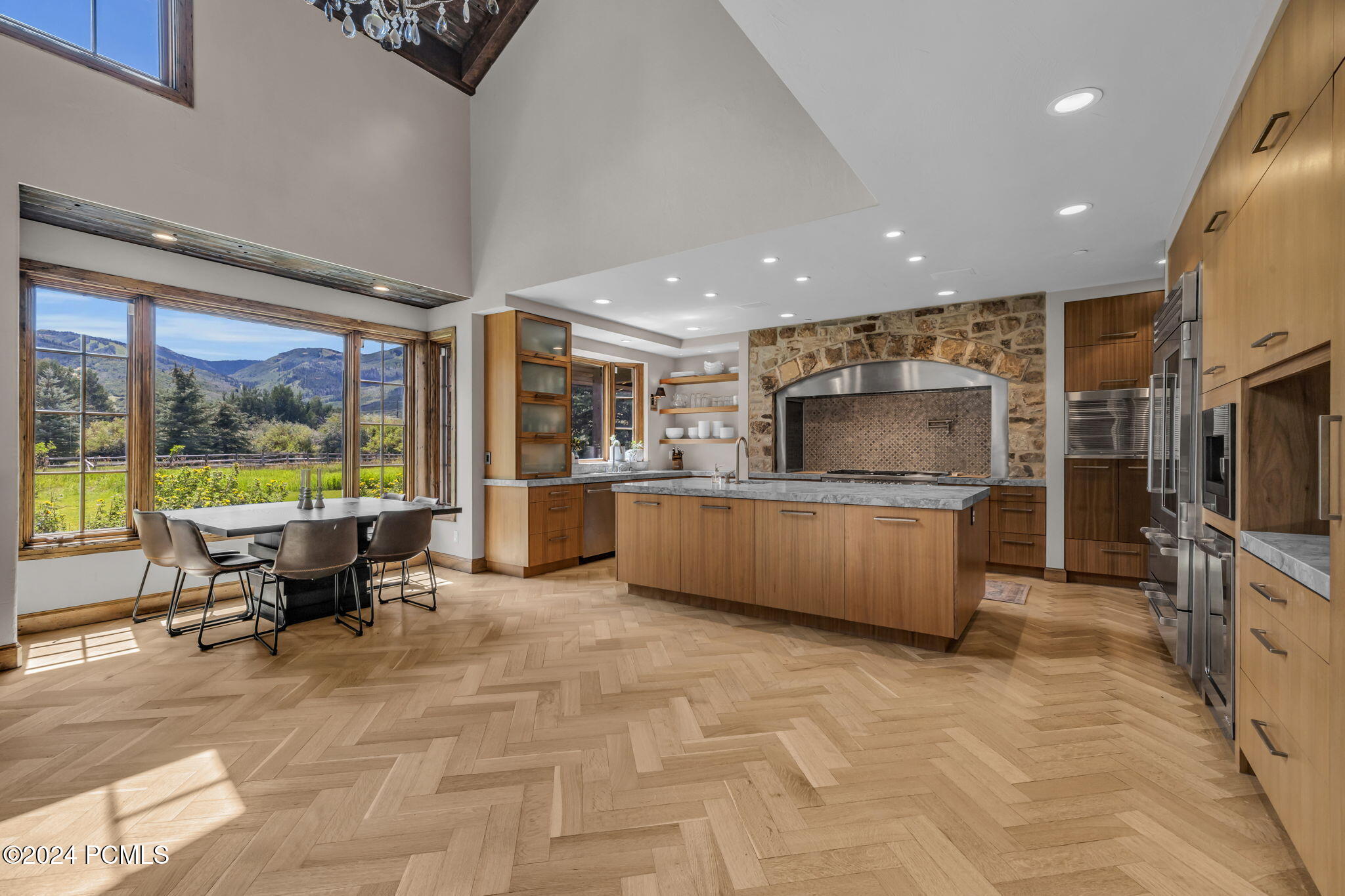 2743 Meadow Creek Drive