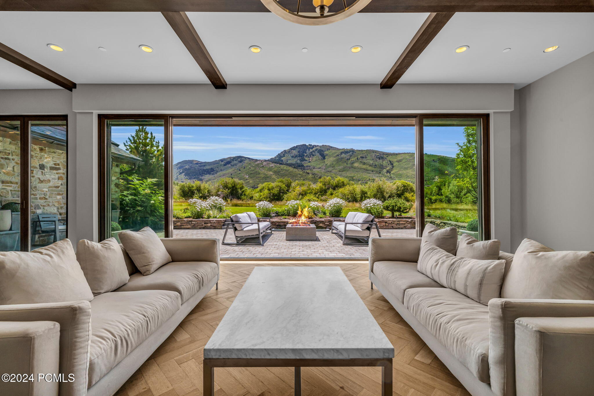 2743 Meadow Creek Drive