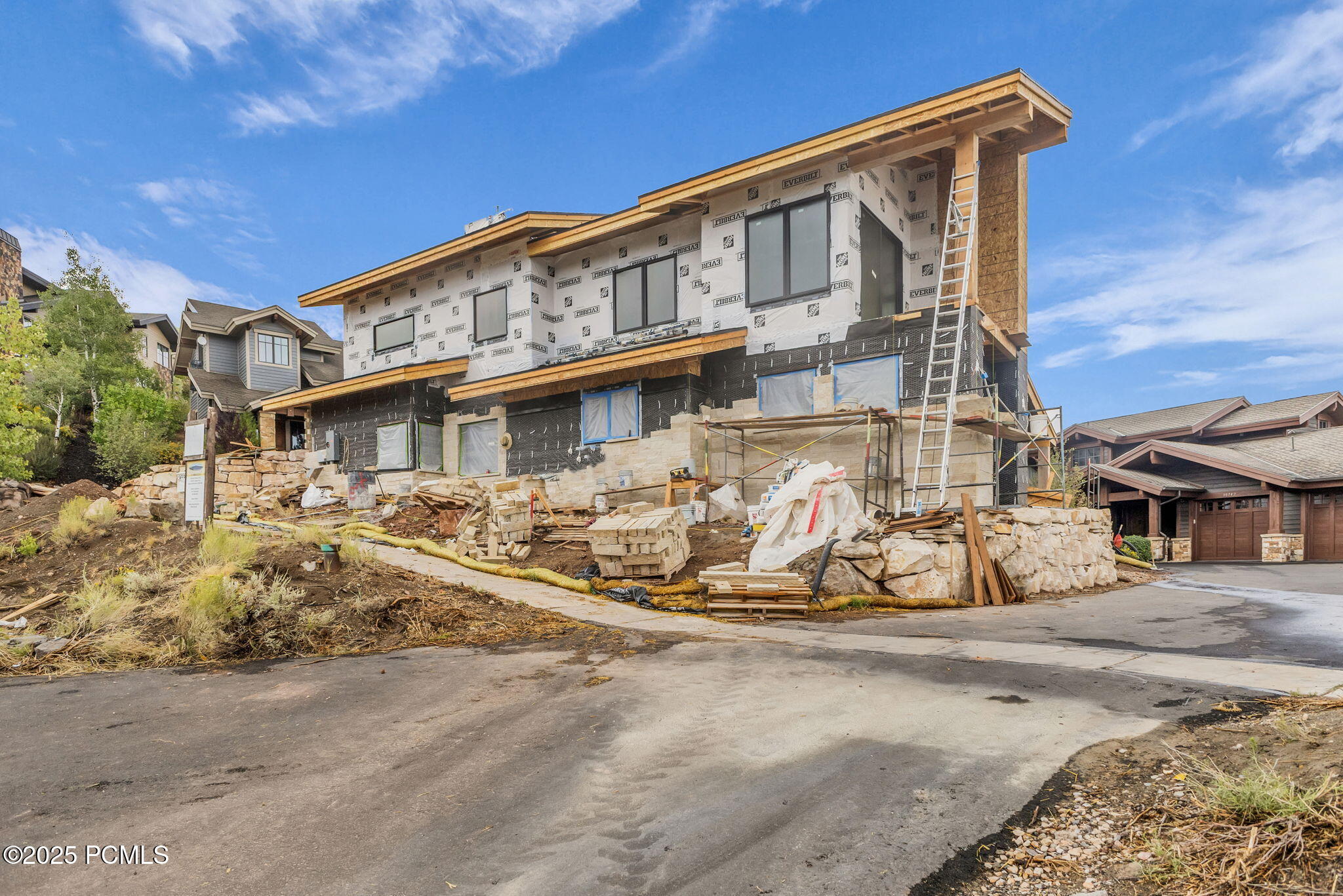 10740 N Hideout Trail