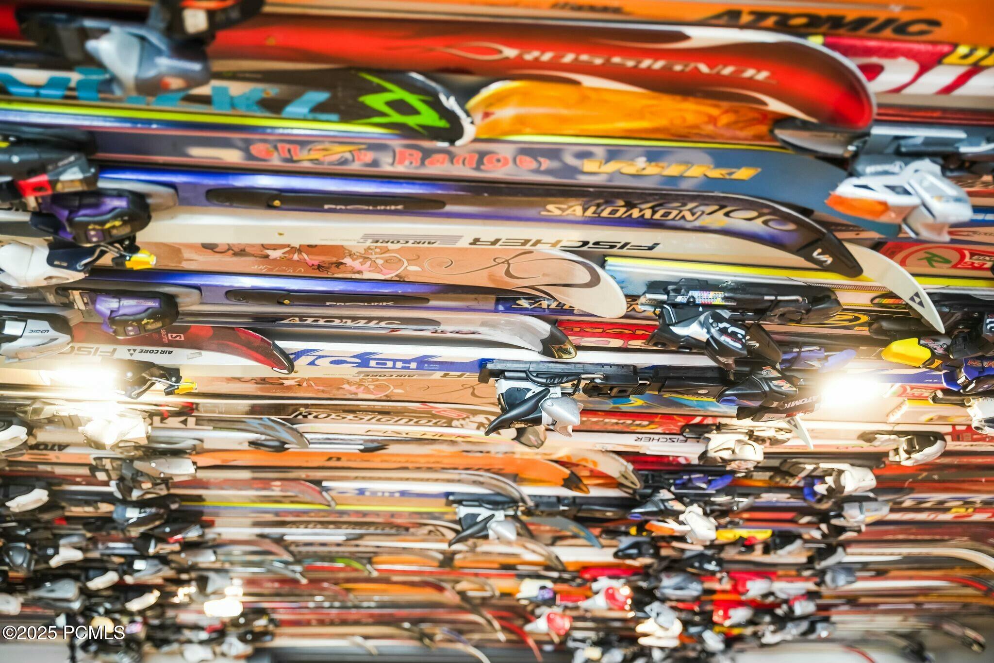 5329 N Lauralwood Street