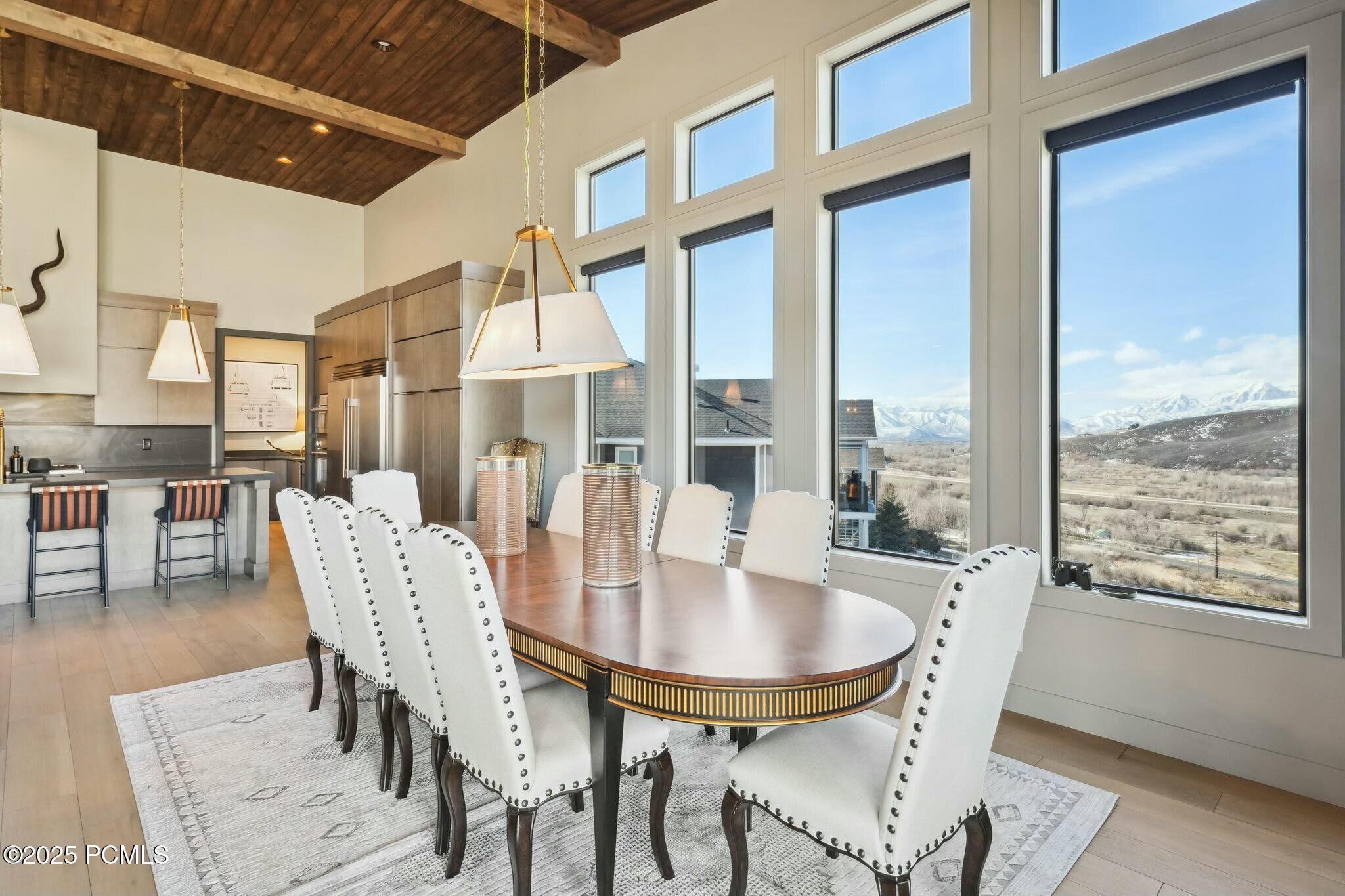 5329 N Lauralwood Street