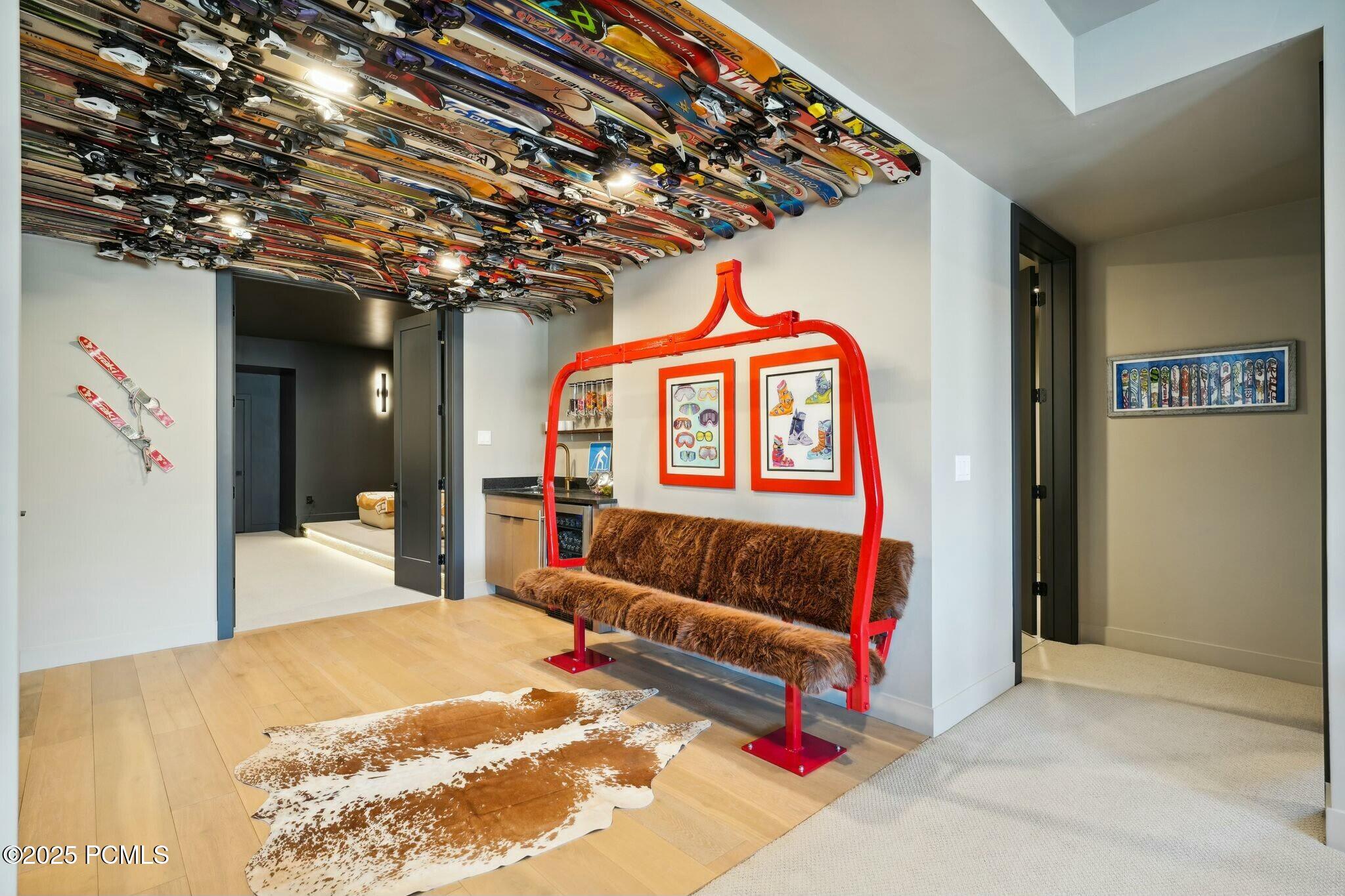 5329 N Lauralwood Street