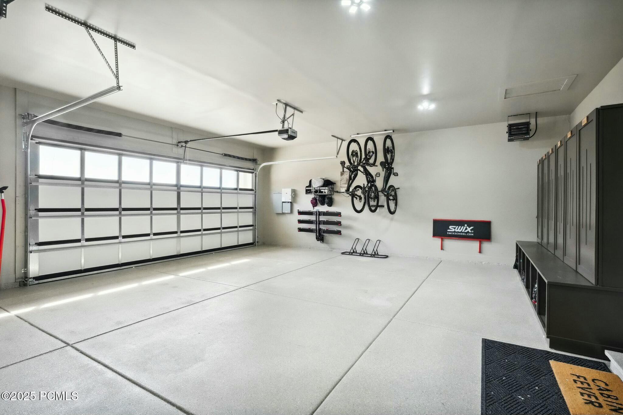 5329 N Lauralwood Street