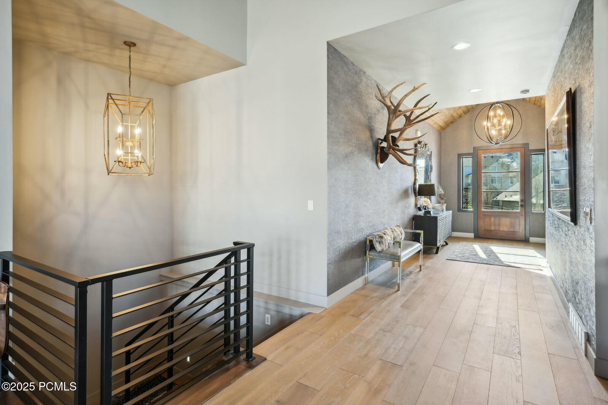 5329 N Lauralwood Street