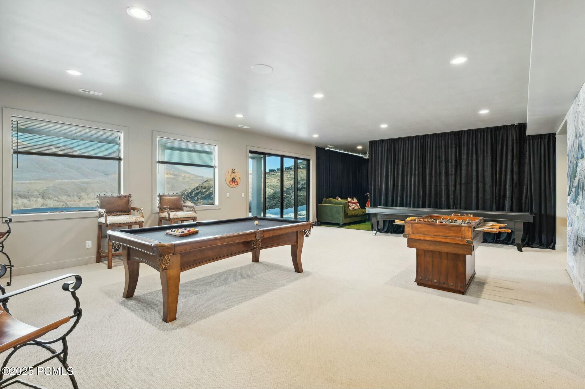 5329 N Lauralwood Street