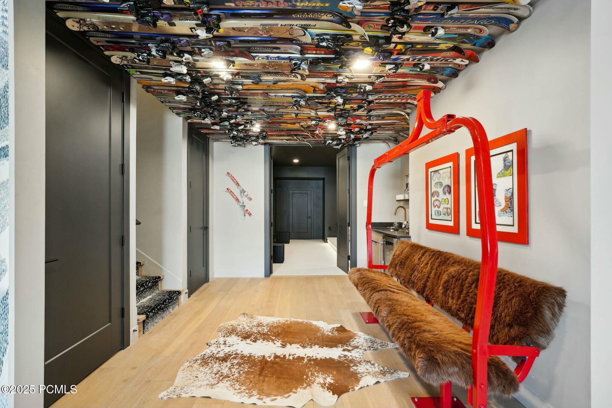 5329 N Lauralwood Street