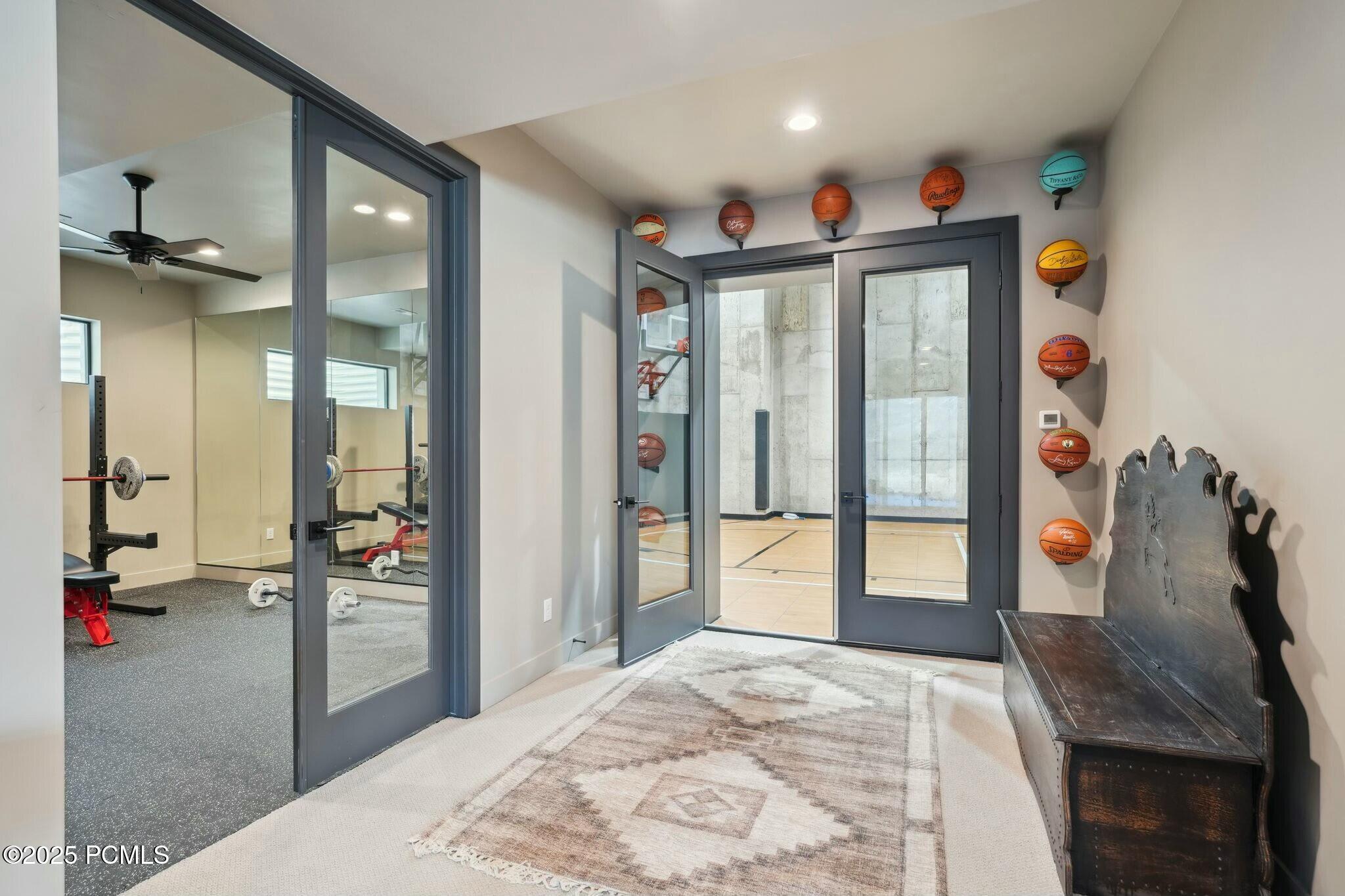 5329 N Lauralwood Street