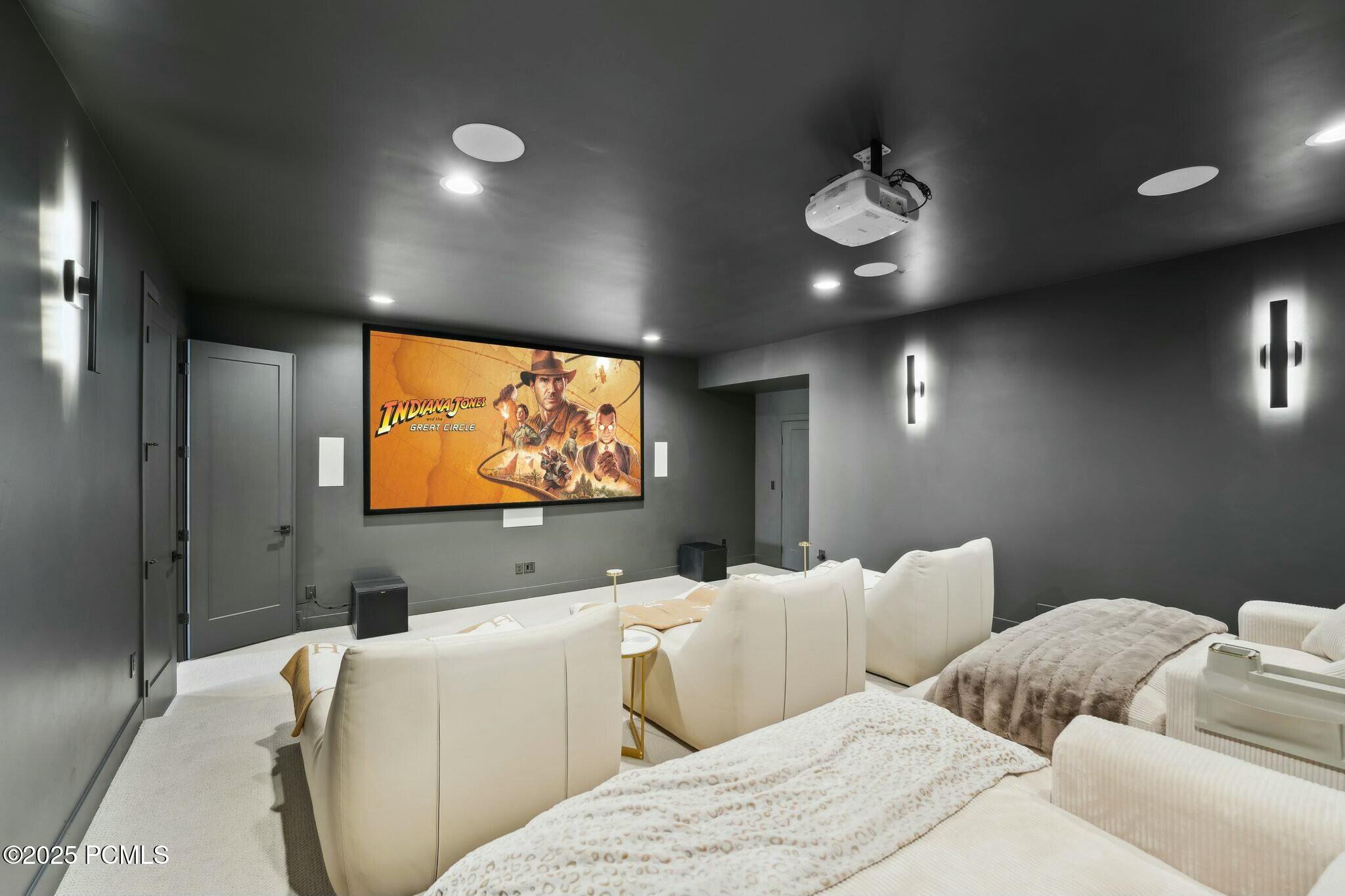 5329 N Lauralwood Street