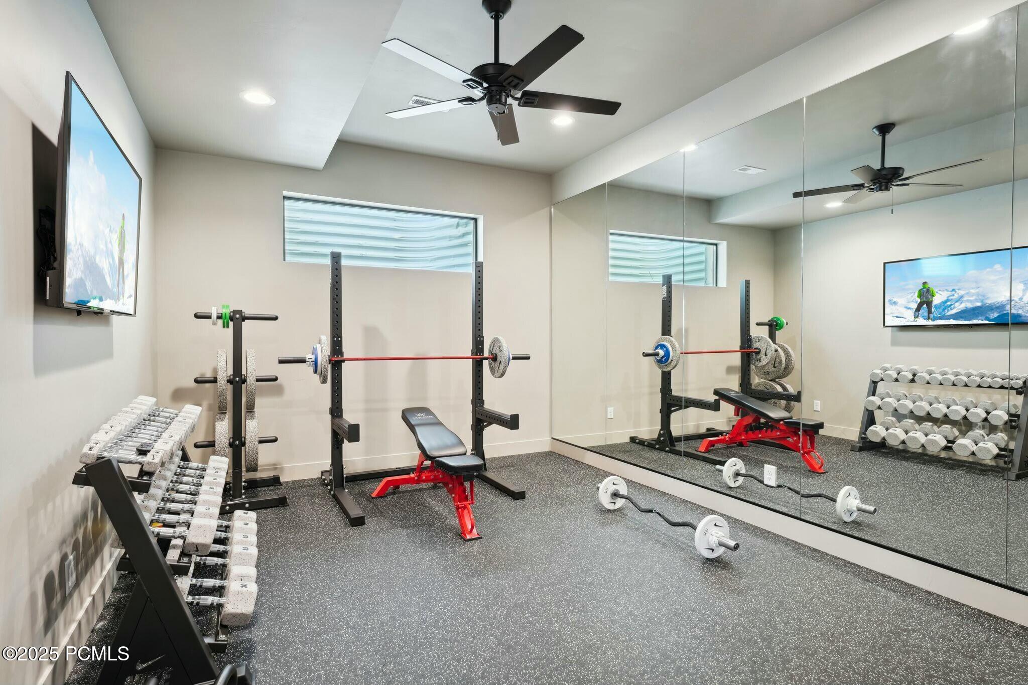 5329 N Lauralwood Street