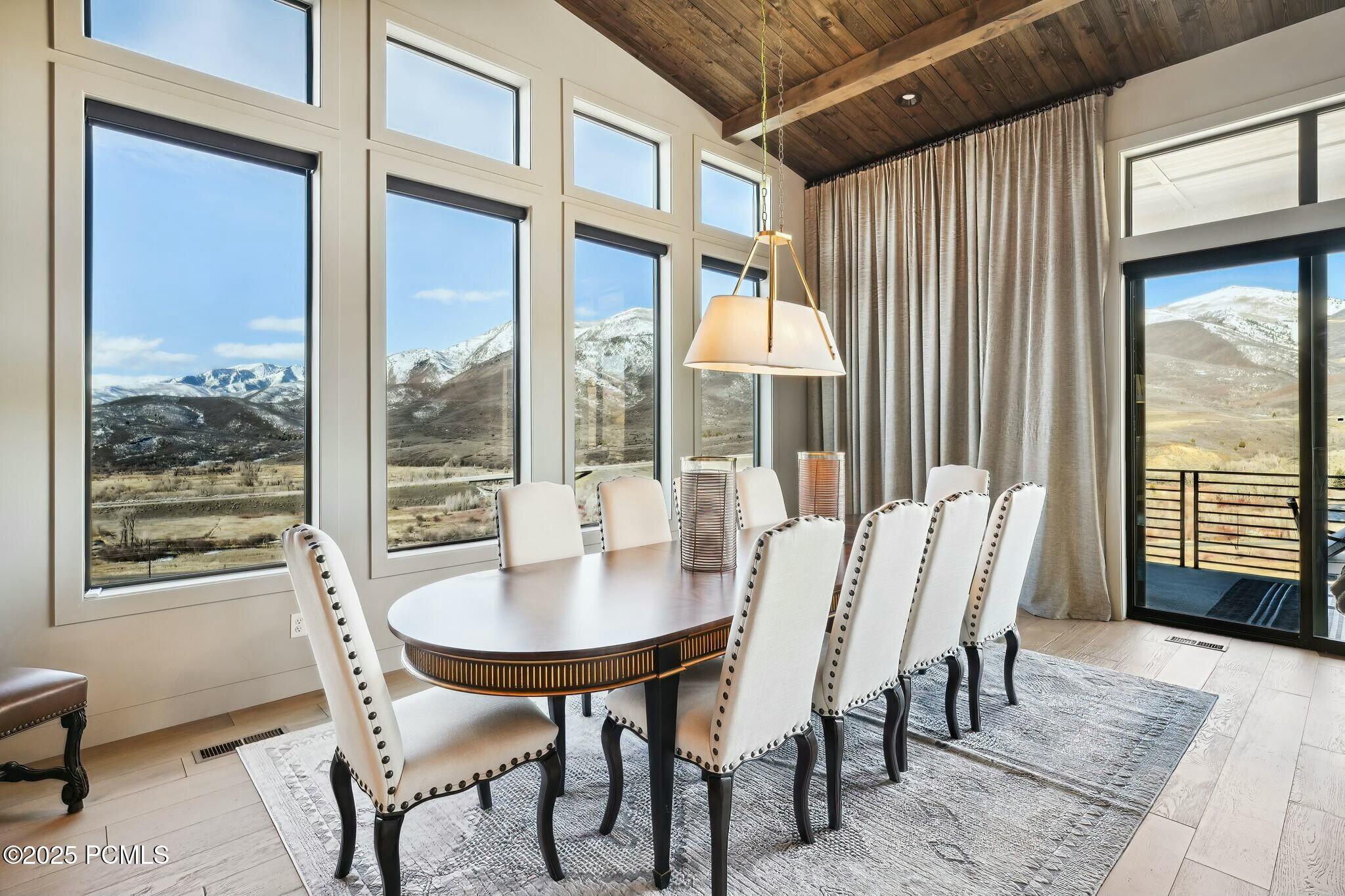 5329 N Lauralwood Street