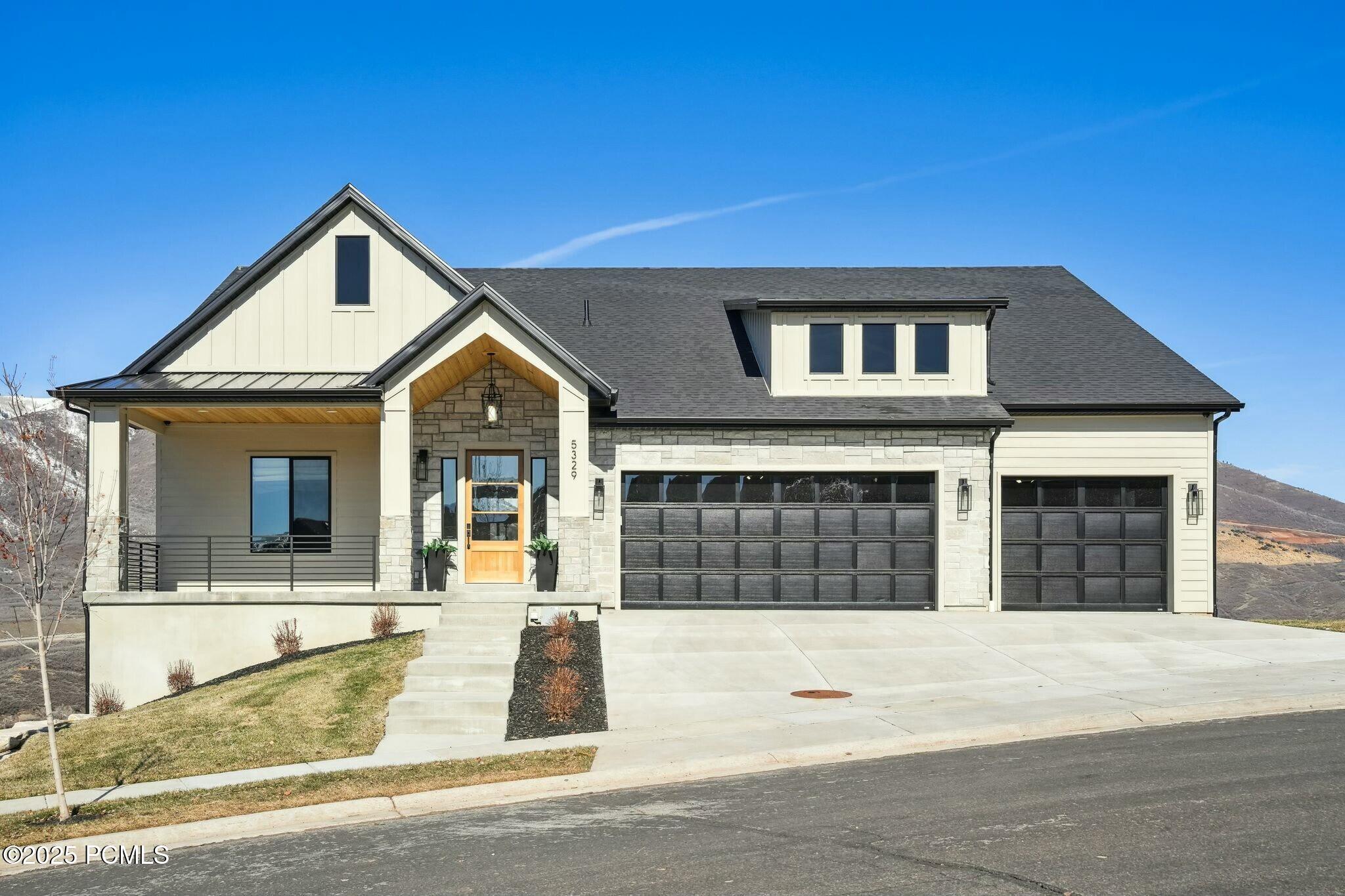 5329 N Lauralwood Street