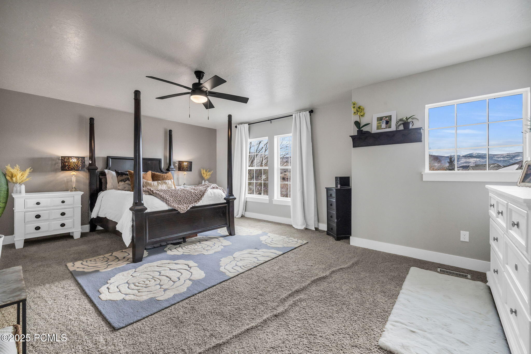 1962 Bluff Crest Road