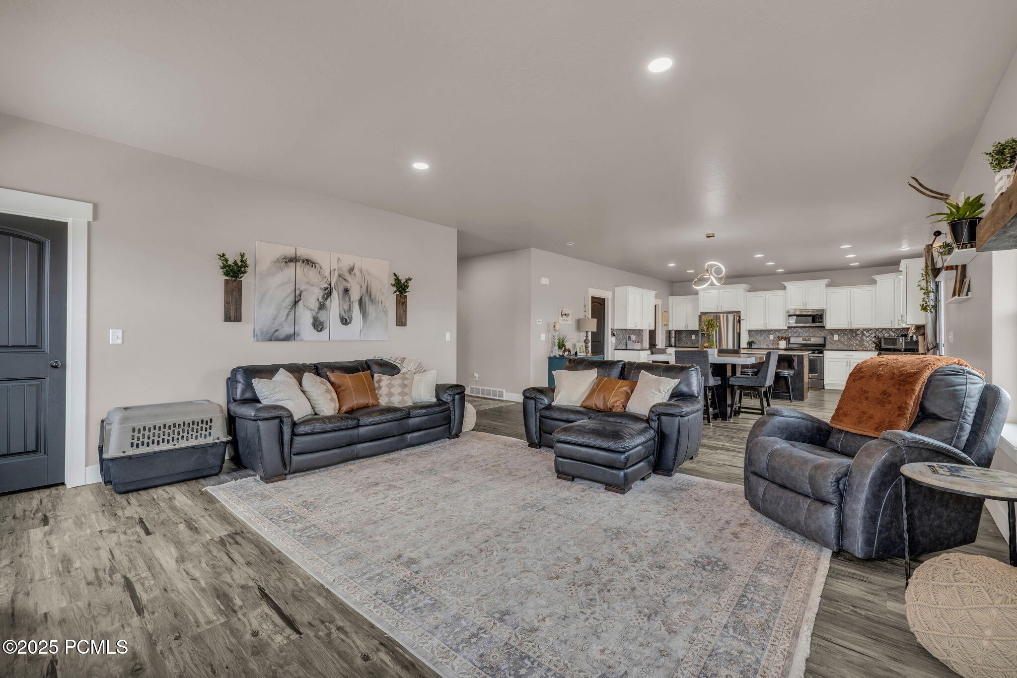 1962 Bluff Crest Road