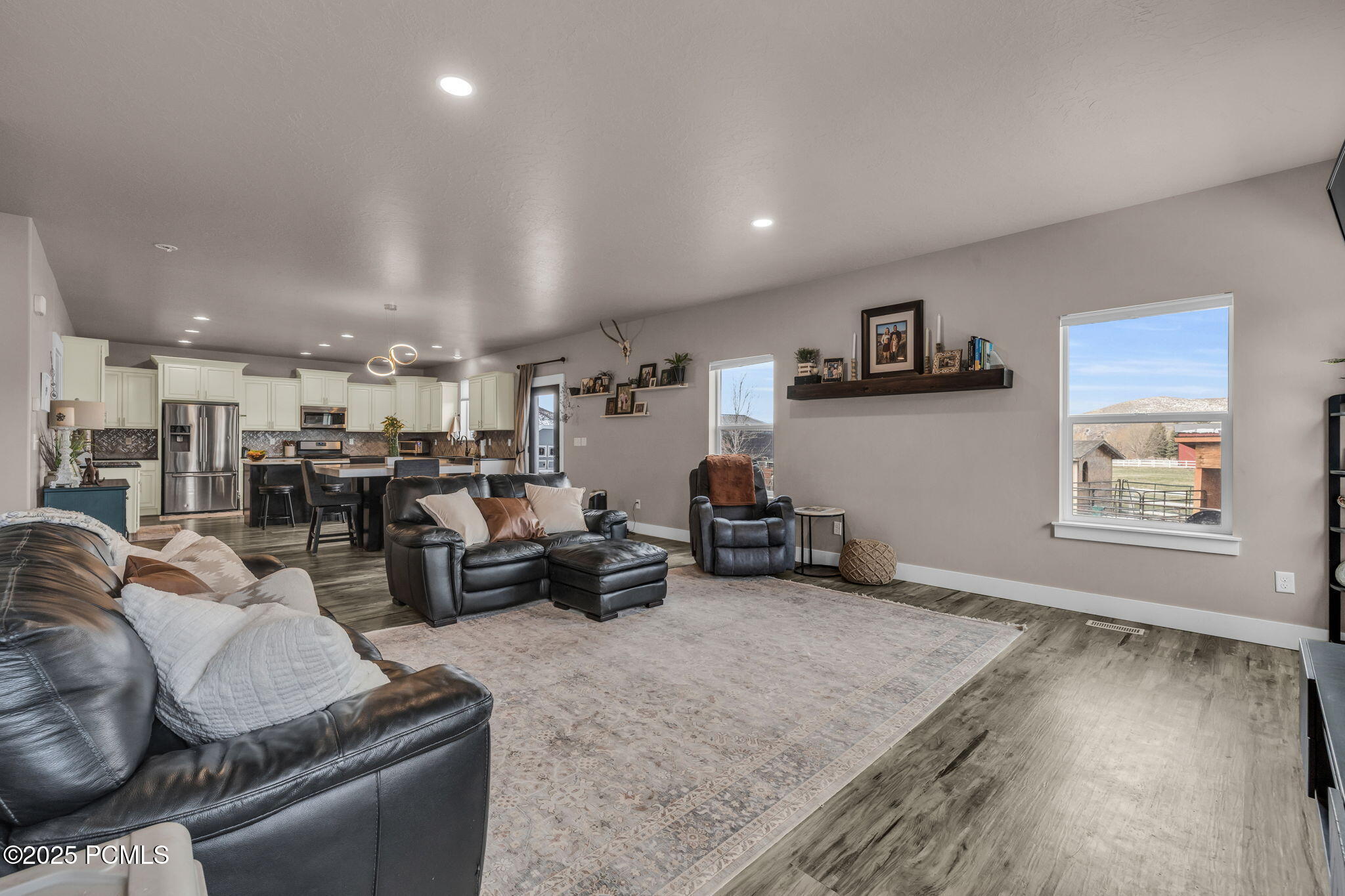 1962 Bluff Crest Road