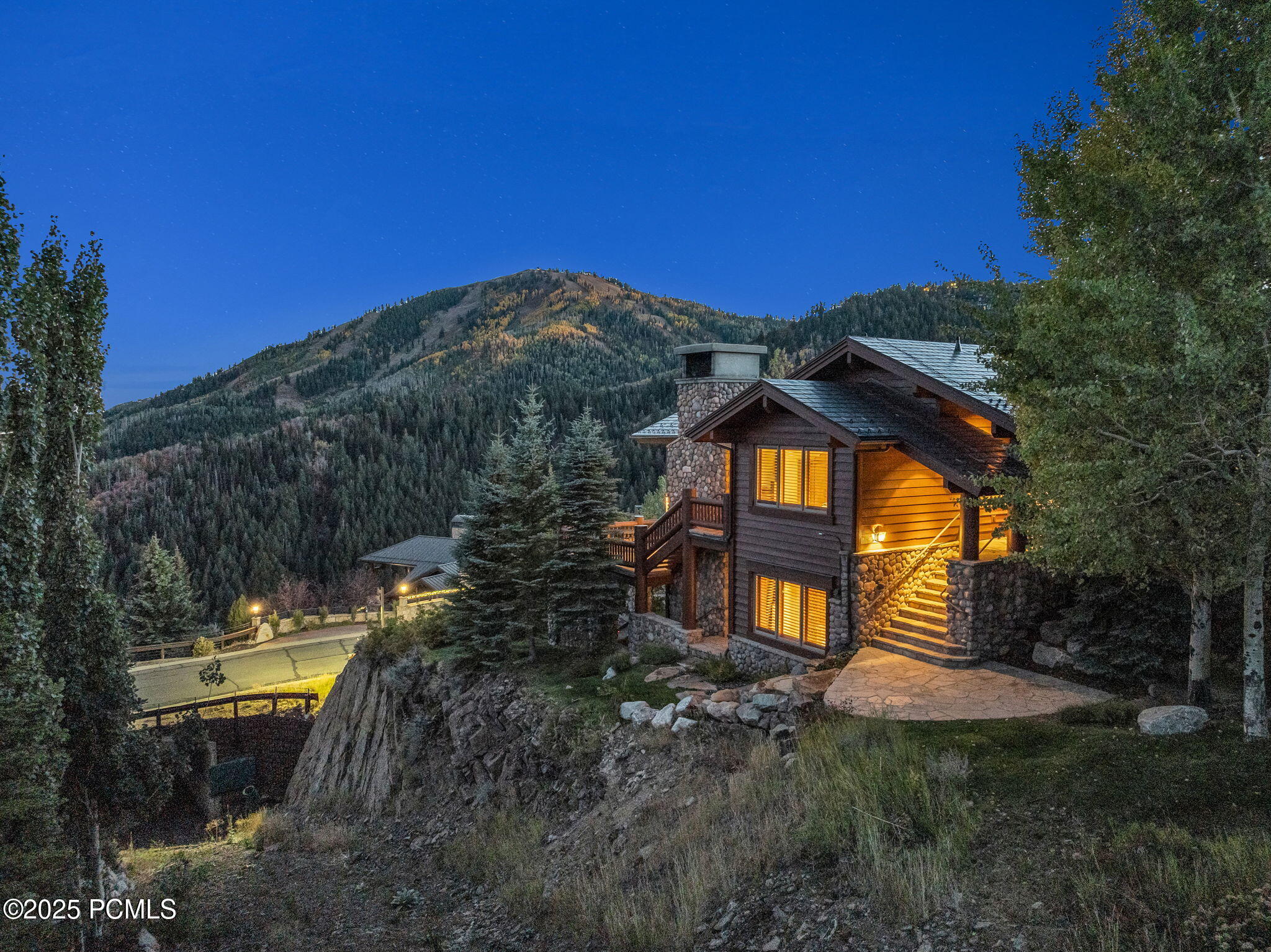 9968 Summit View Drive