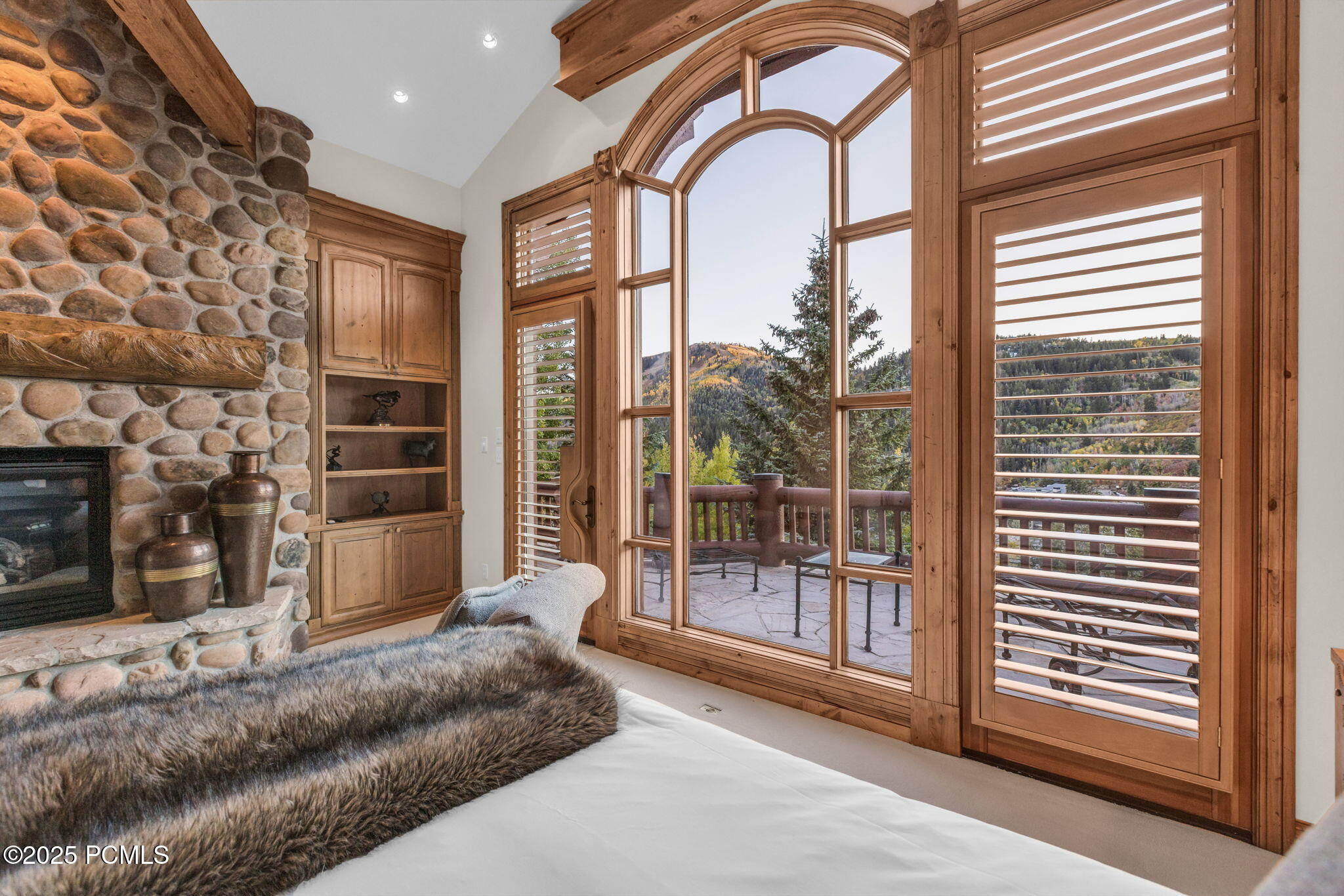 9968 Summit View Drive