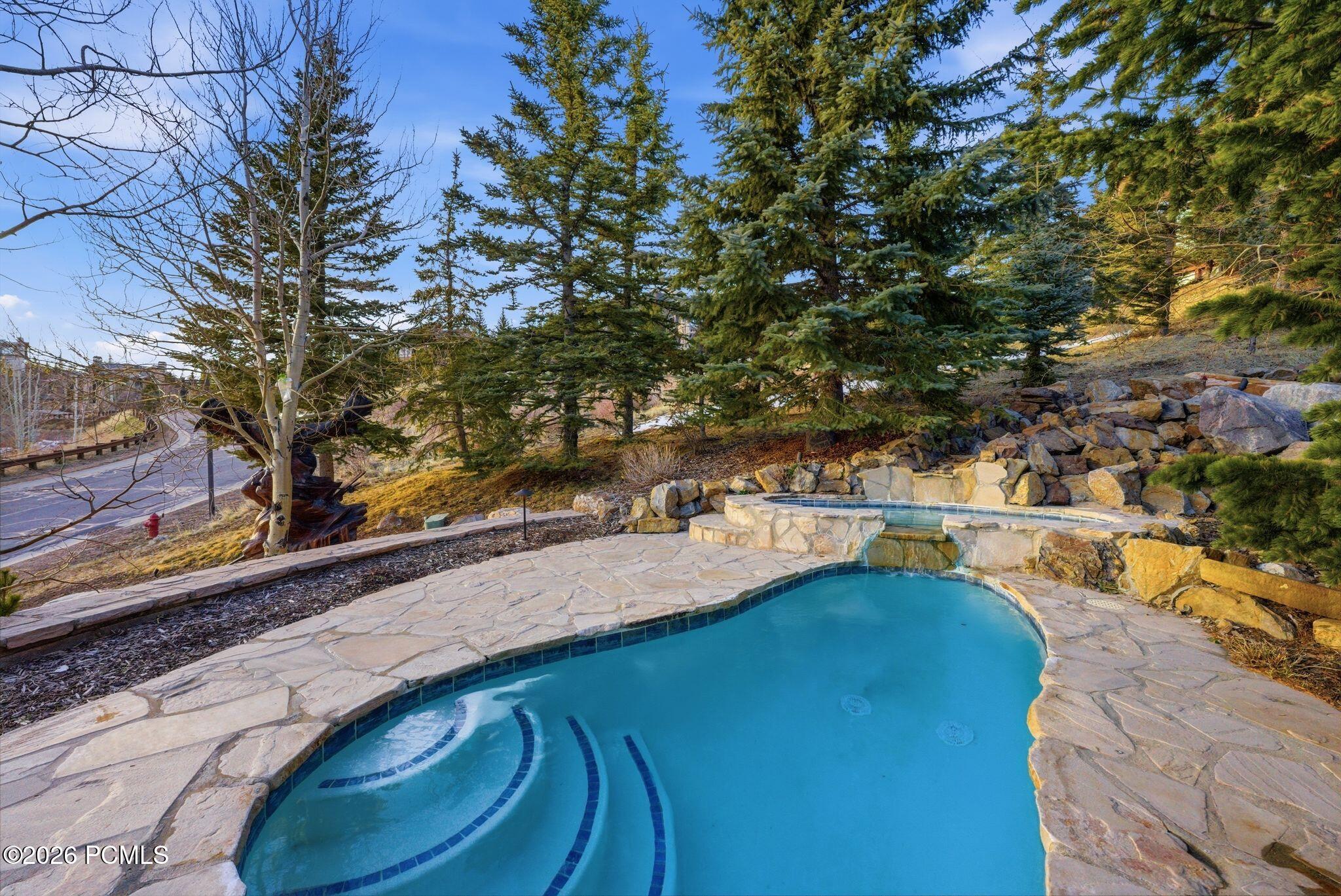 9968 Summit View Drive