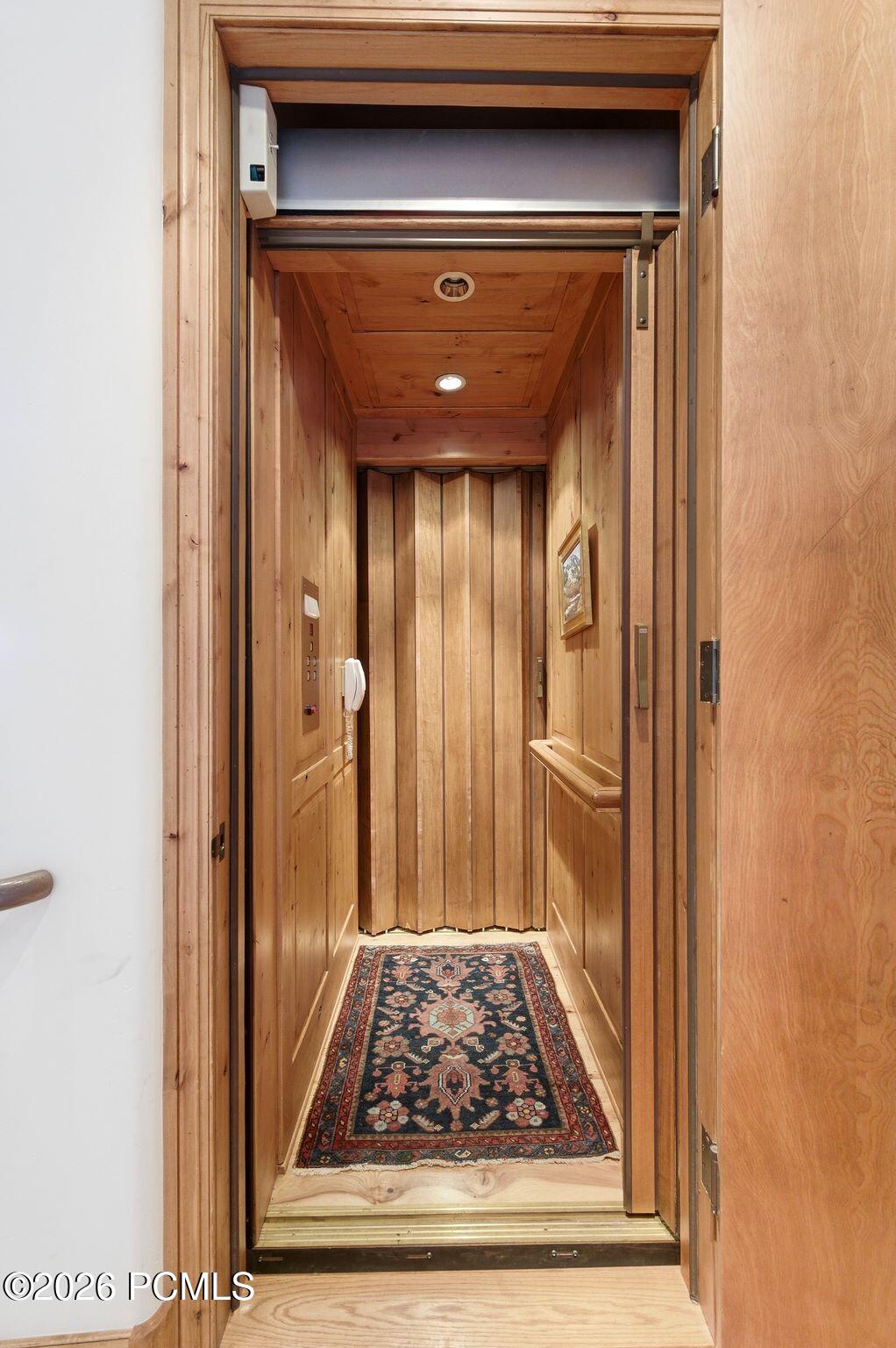 9968 Summit View Drive