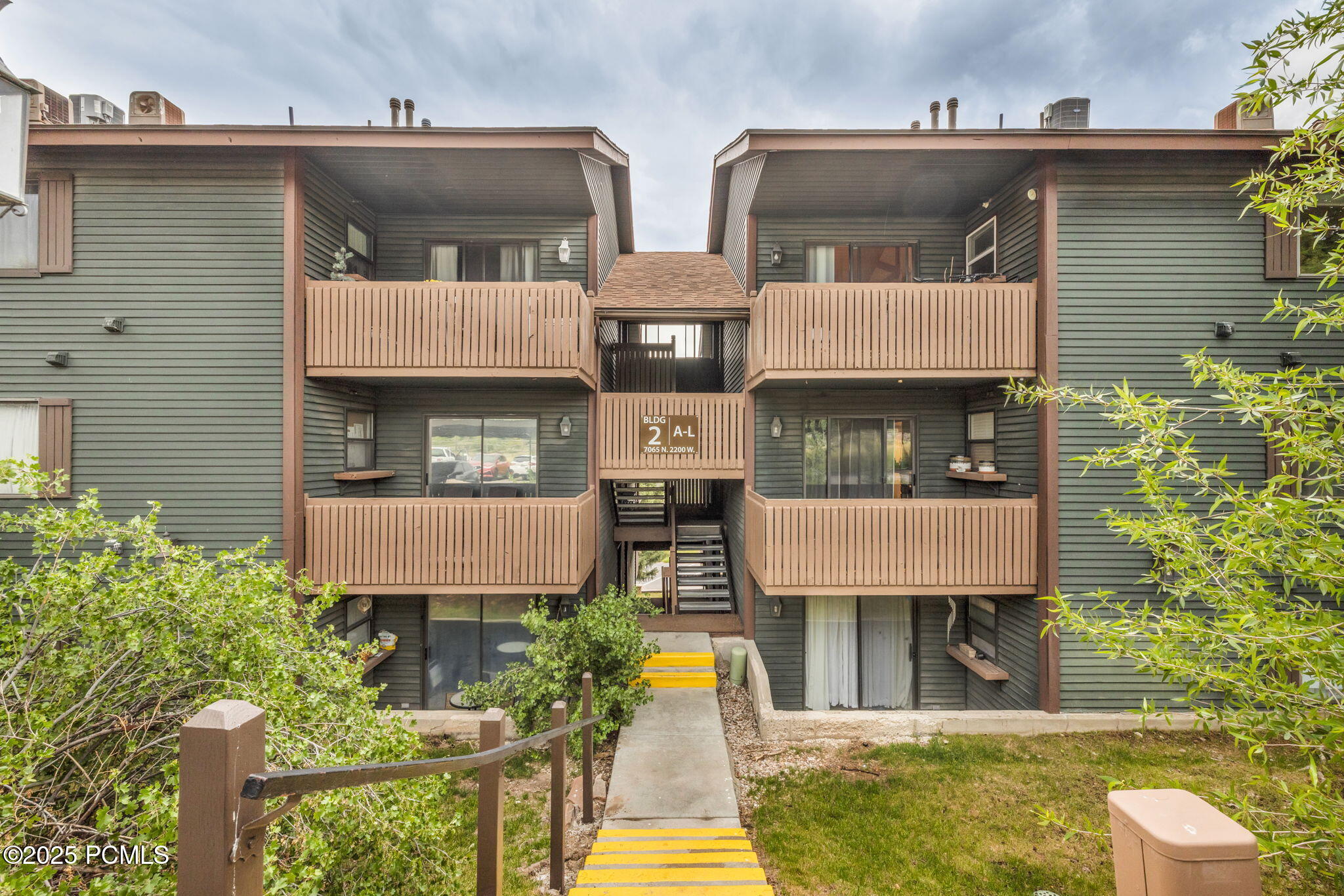 7065 N 2200 West, 2e