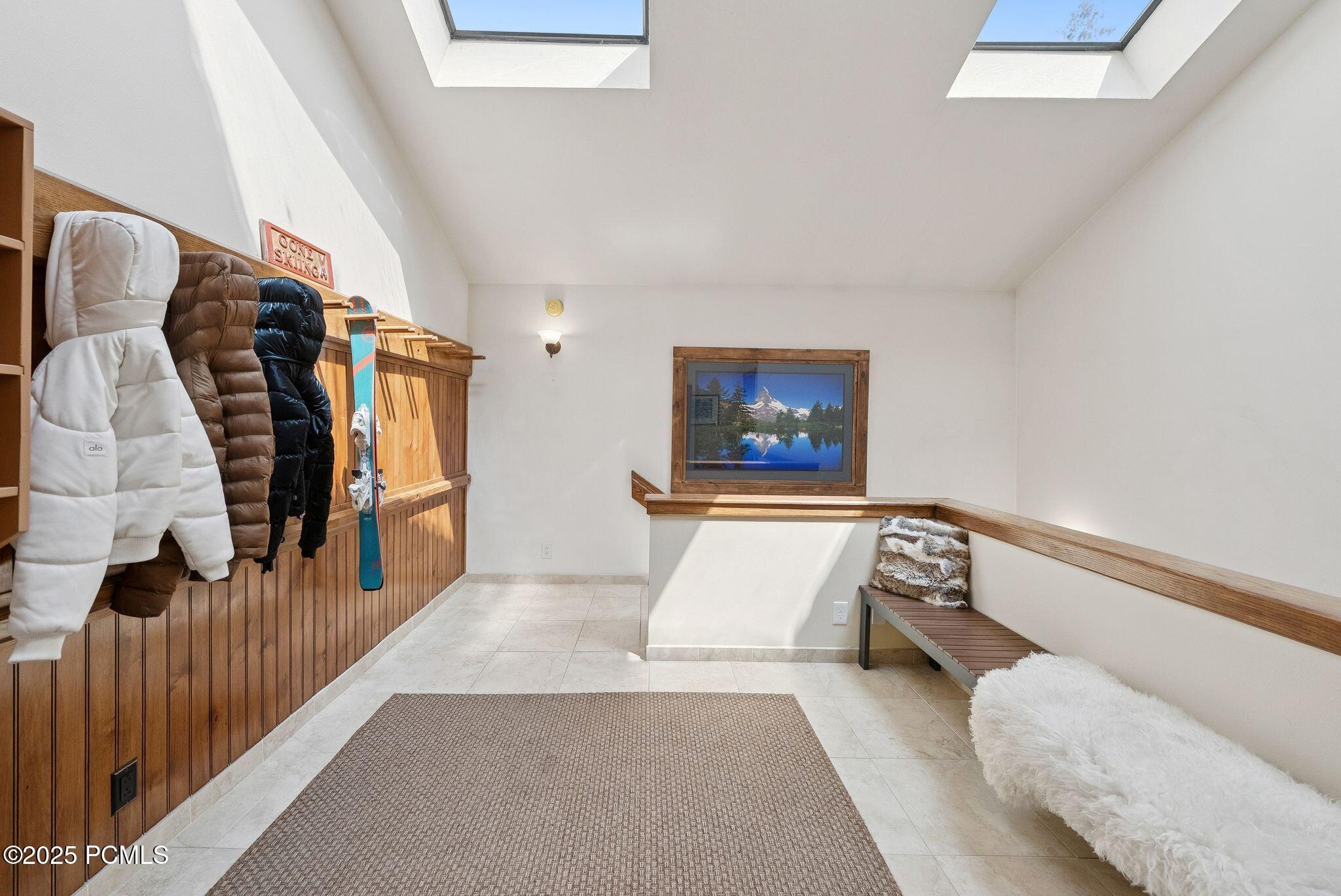 1582 Deer Valley Drive