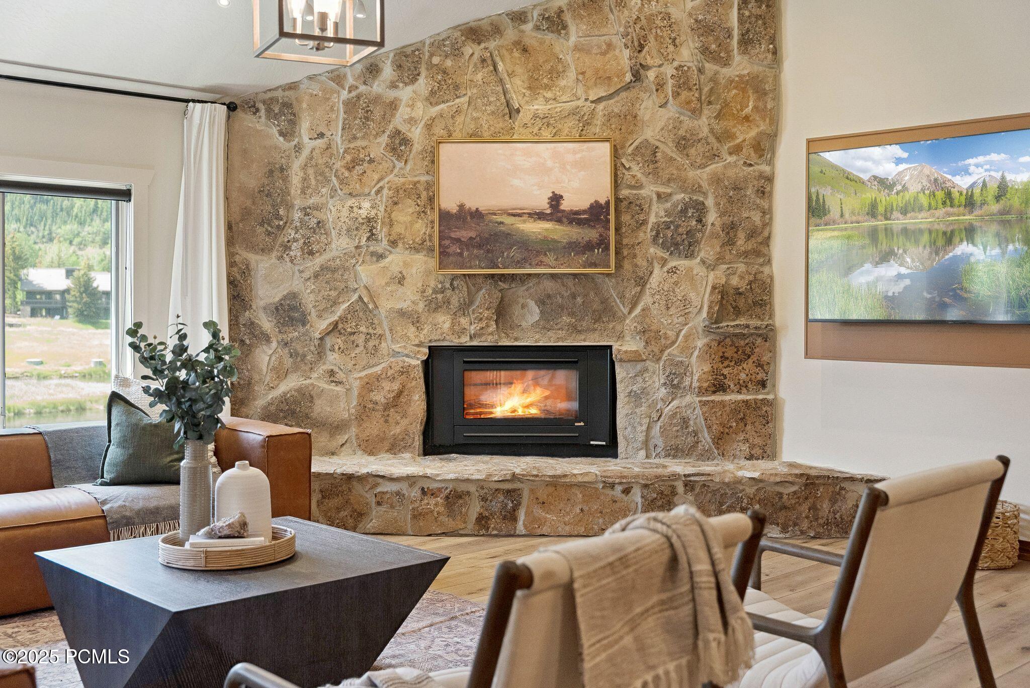 1582 Deer Valley Drive