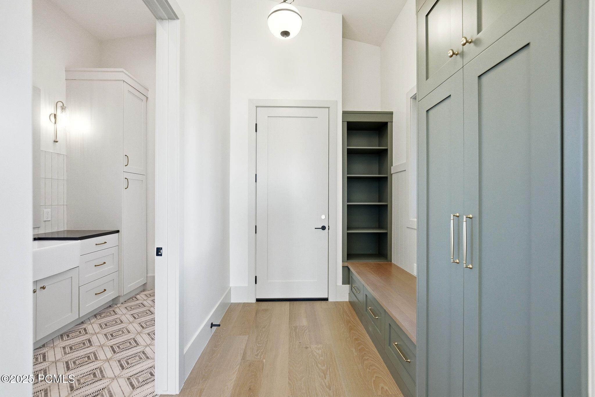 197 N Abajo Peak Way