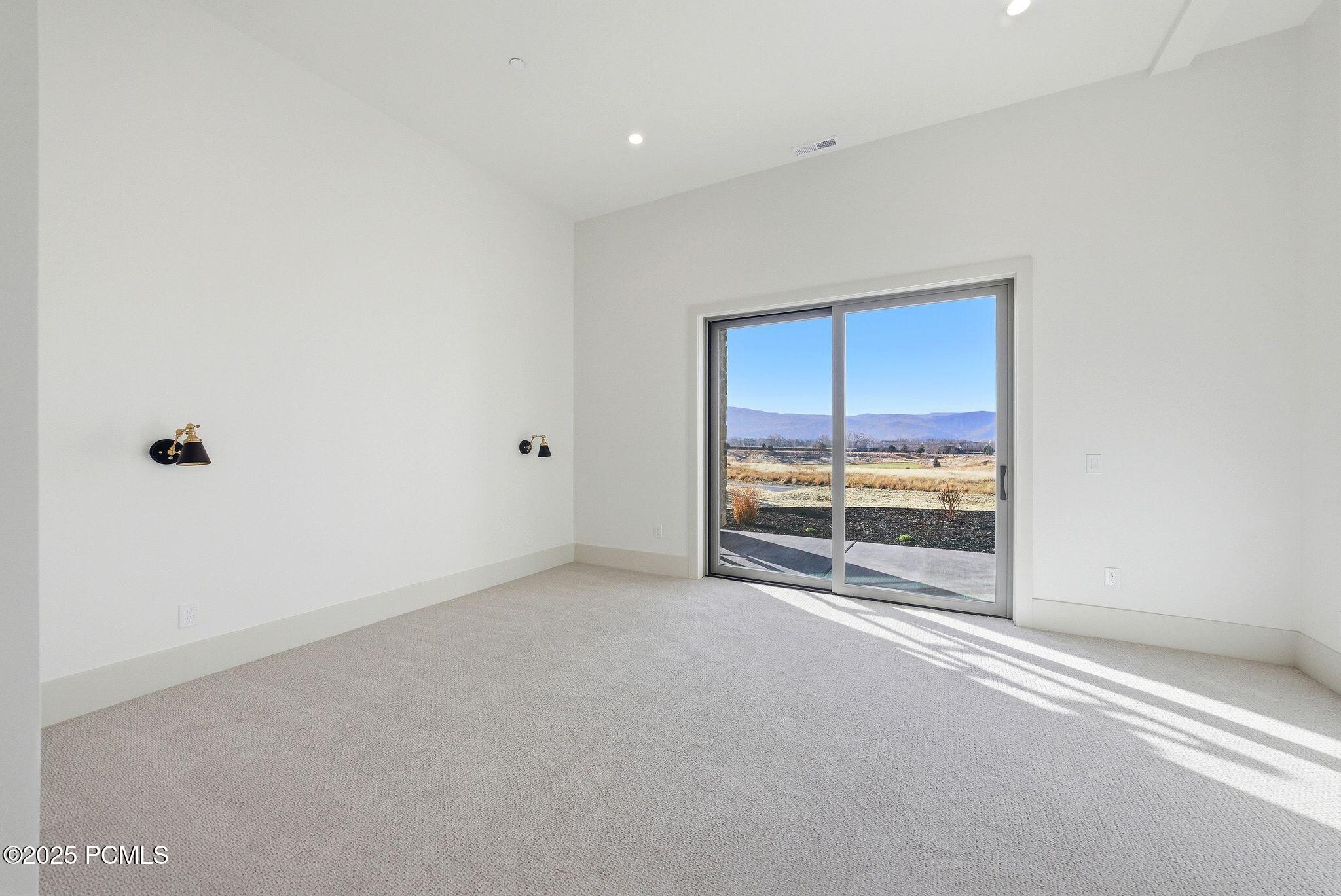 197 N Abajo Peak Way