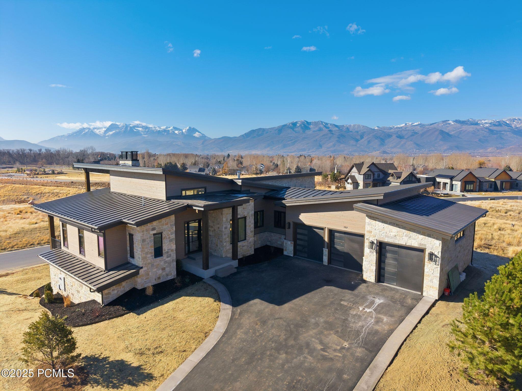 197 N Abajo Peak Way