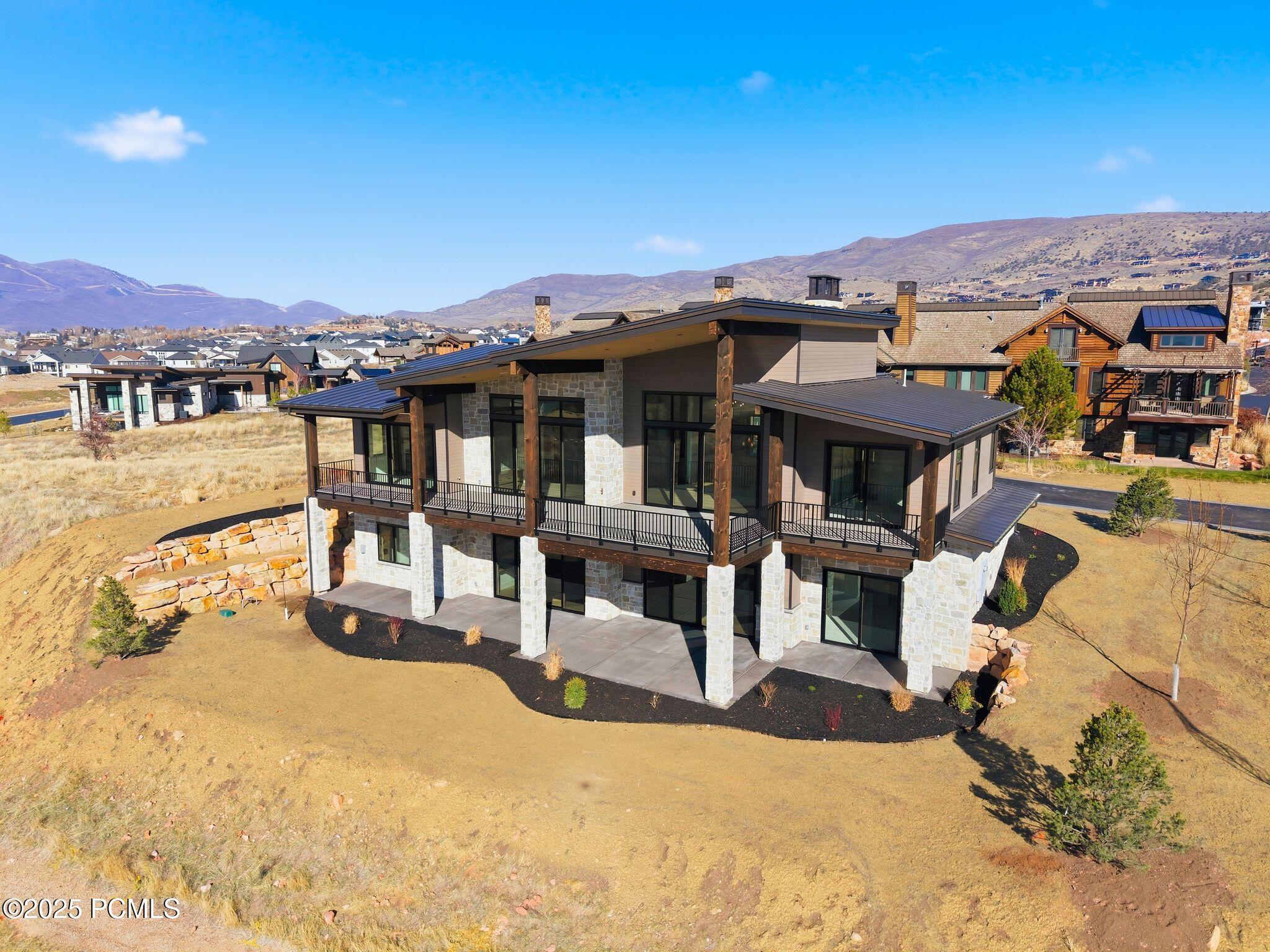 197 N Abajo Peak Way