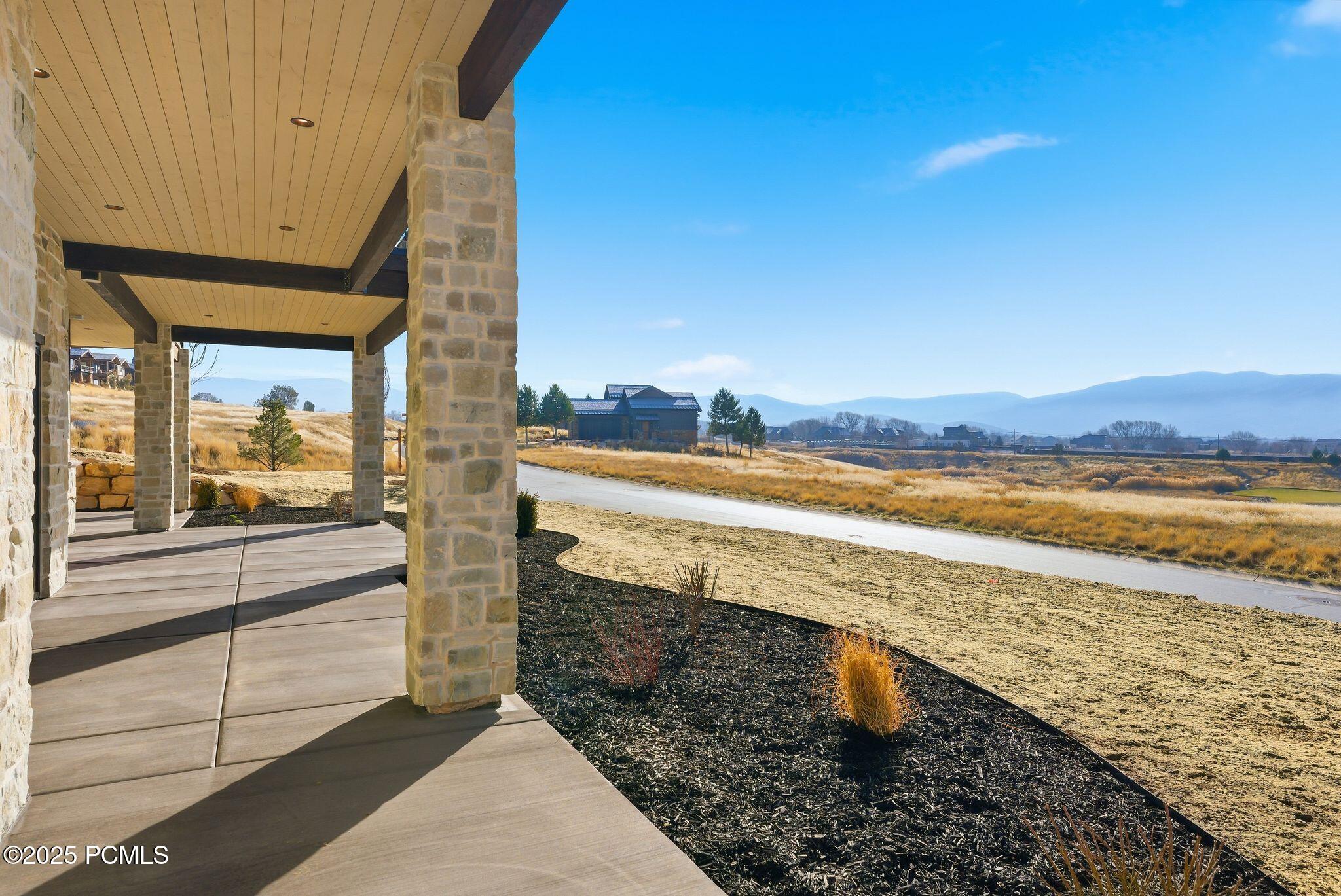 197 N Abajo Peak Way