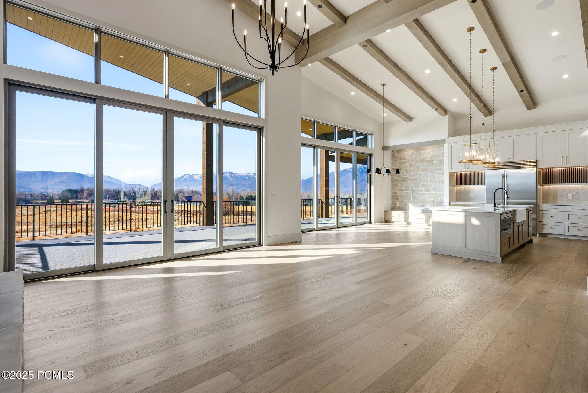 197 N Abajo Peak Way