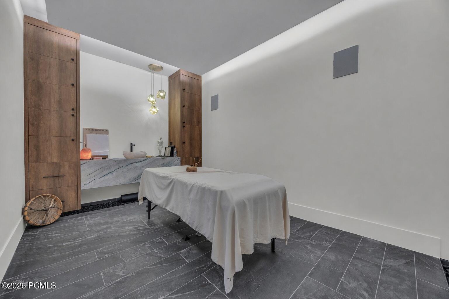 867 S Summit Creek Drive