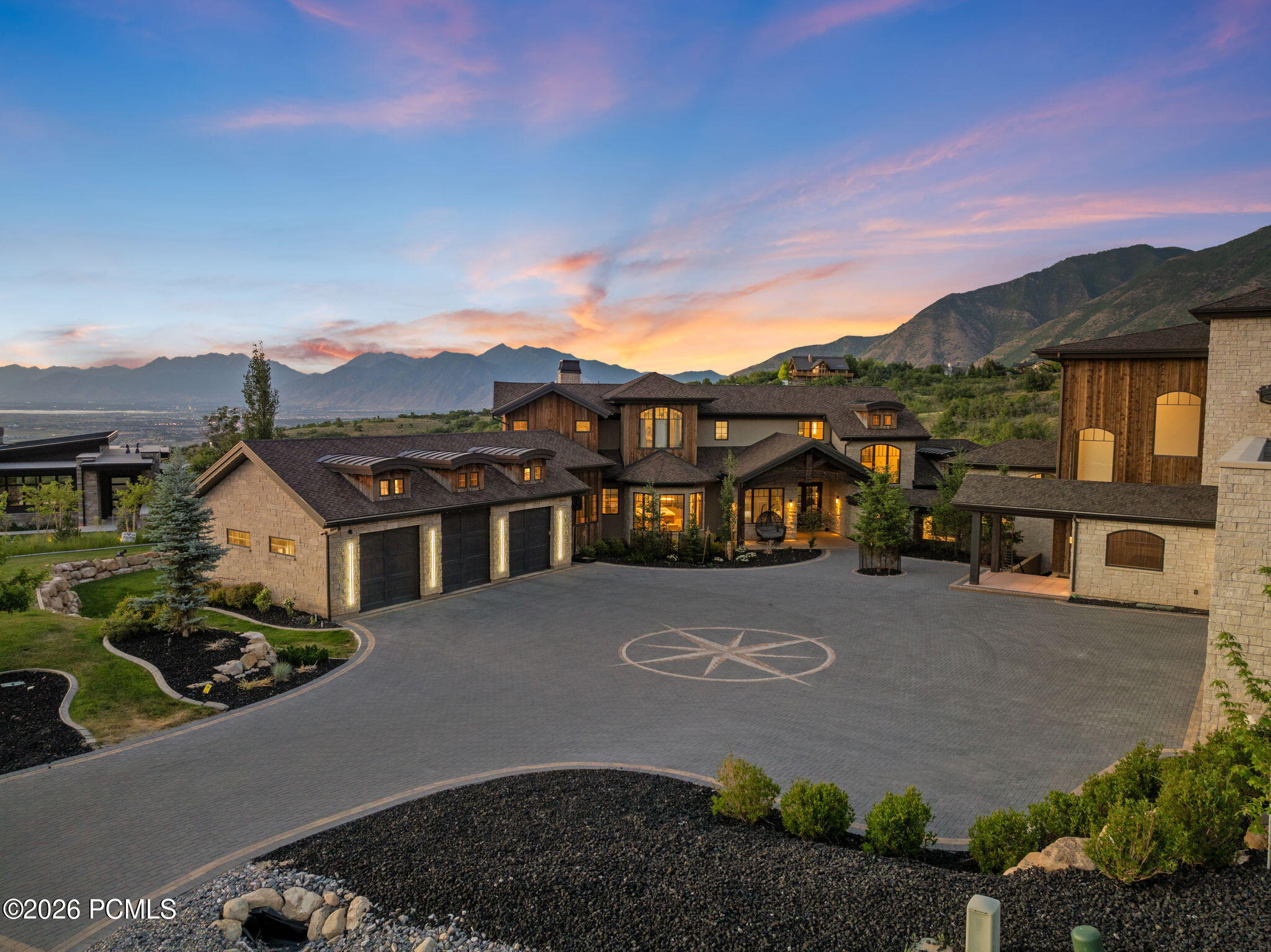 867 S Summit Creek Drive