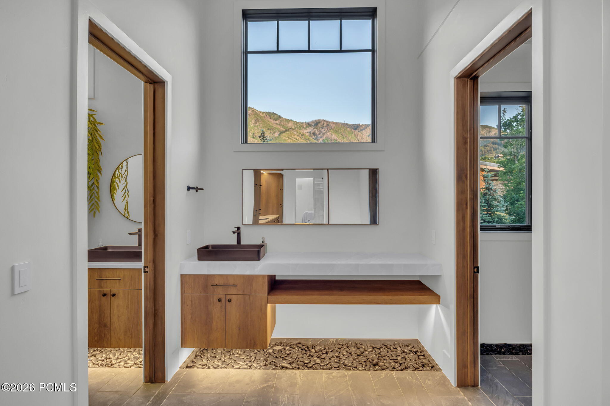 867 S Summit Creek Drive