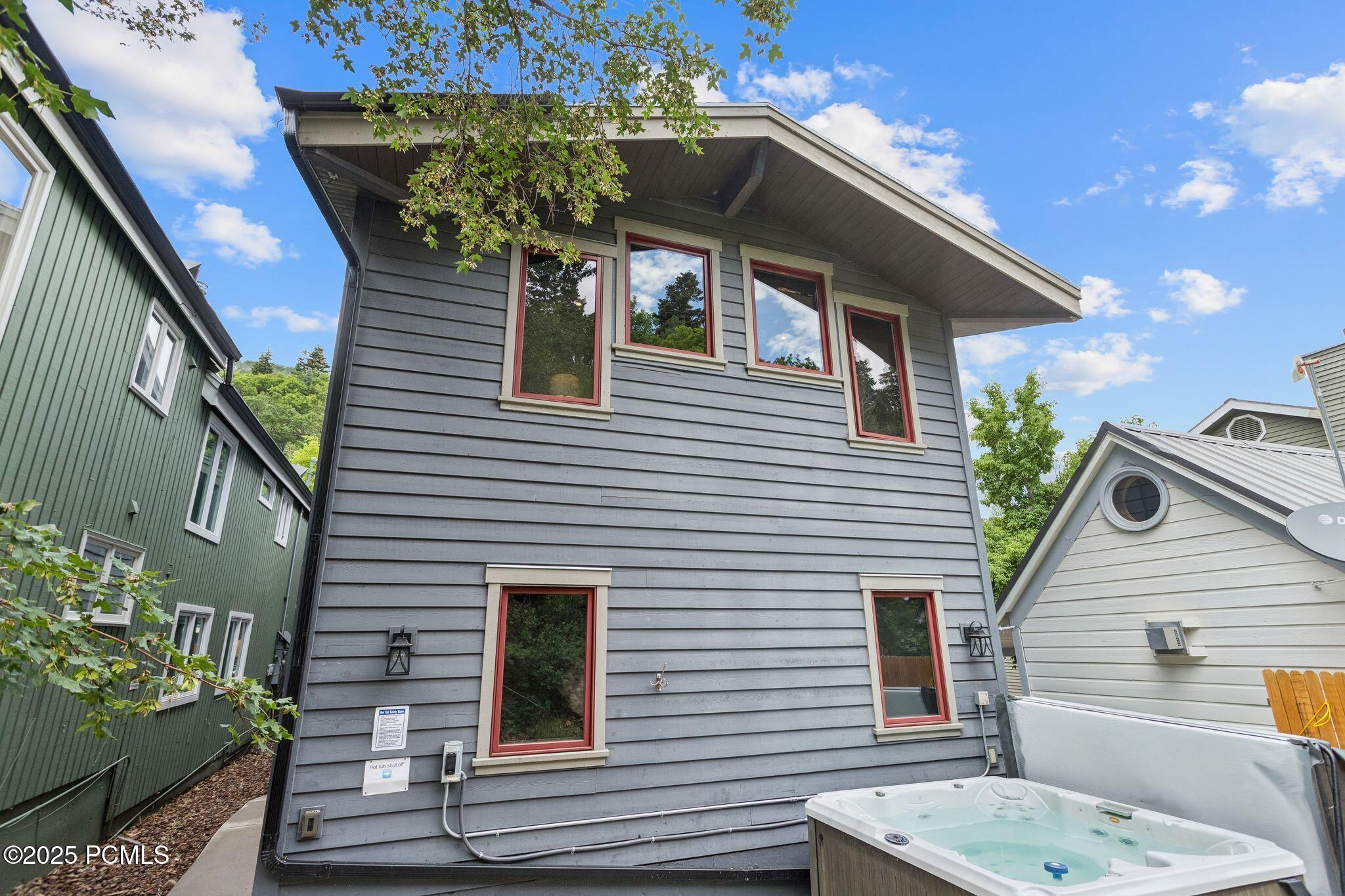 135 Daly Avenue