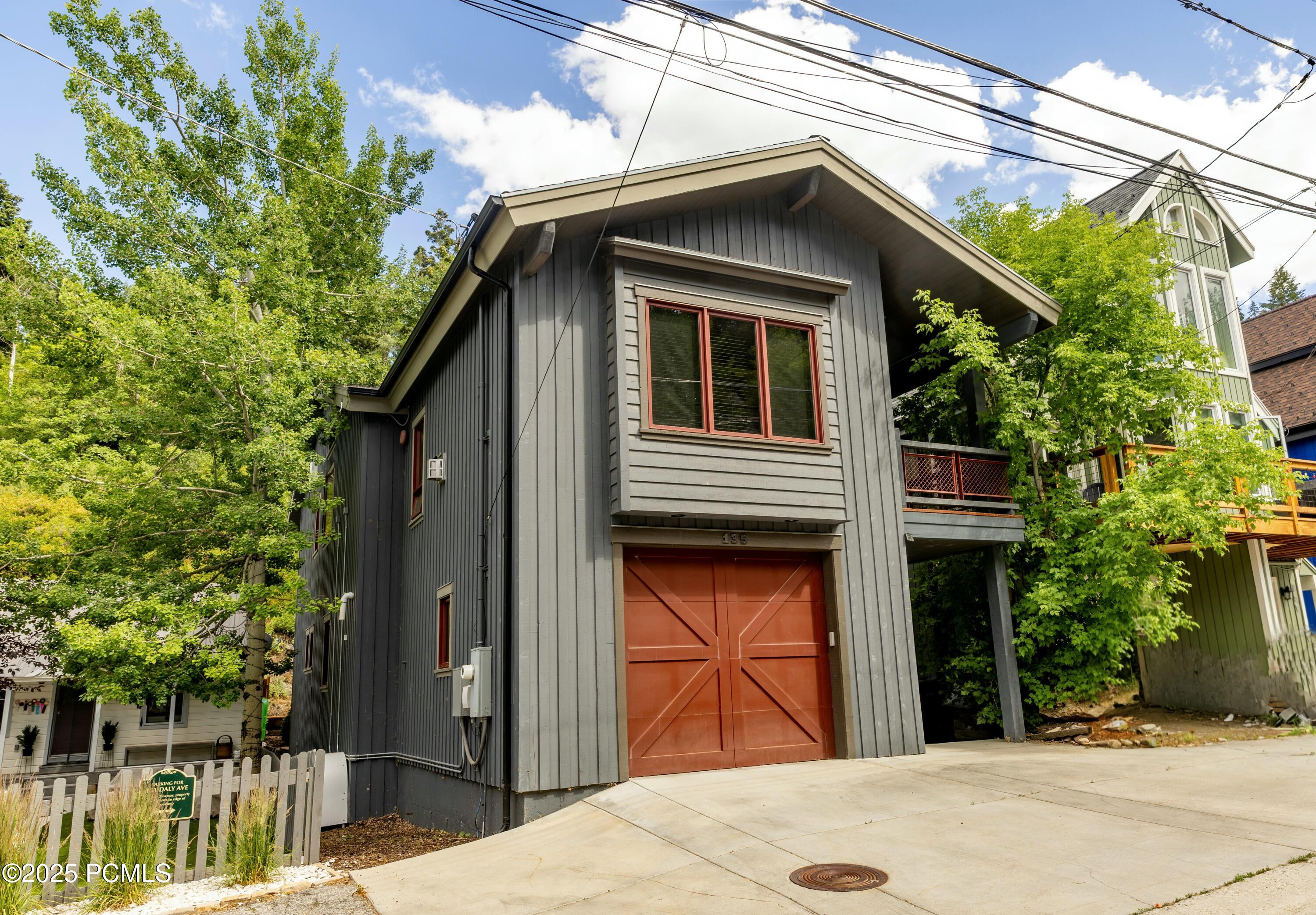 135 Daly Avenue