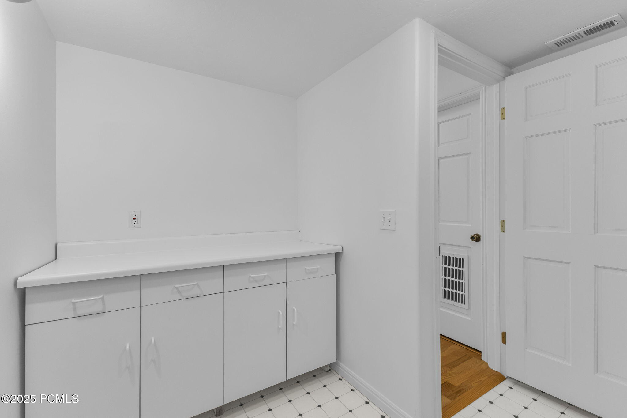 874 S West Hoytsville Road