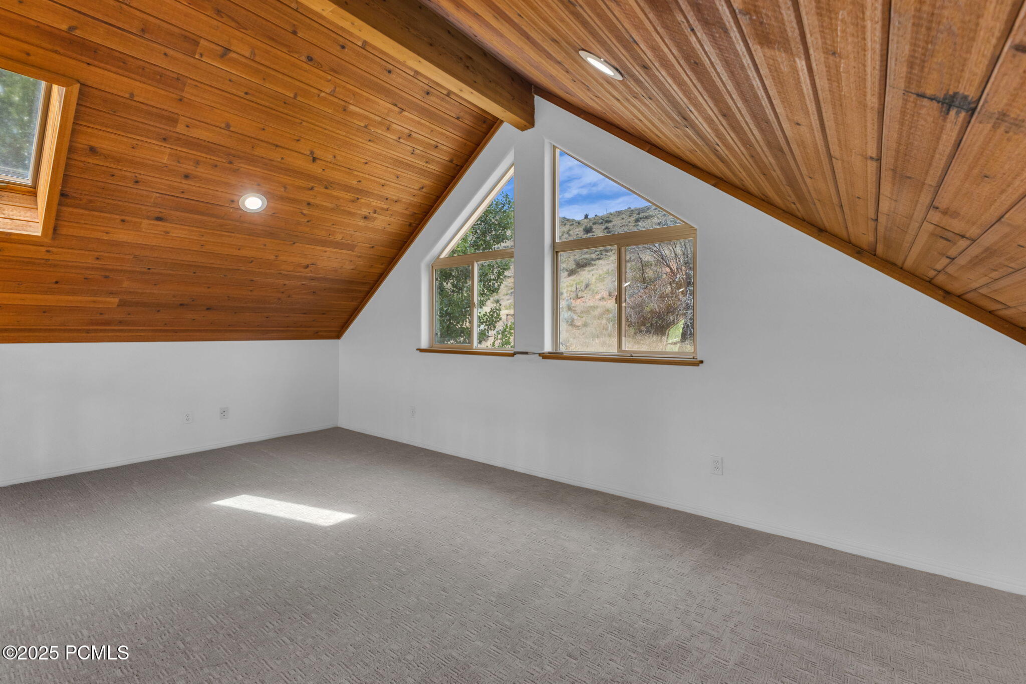 874 S West Hoytsville Road