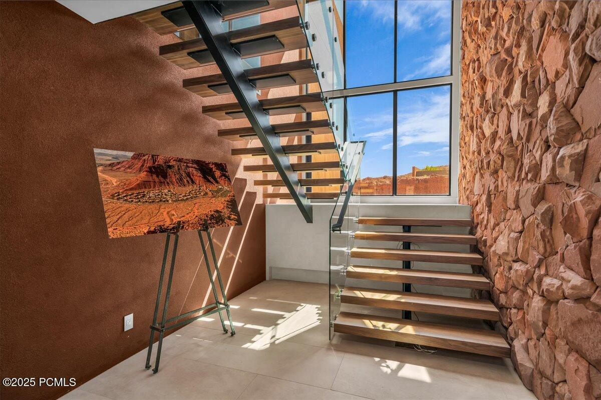 784 N Sanctuary Place