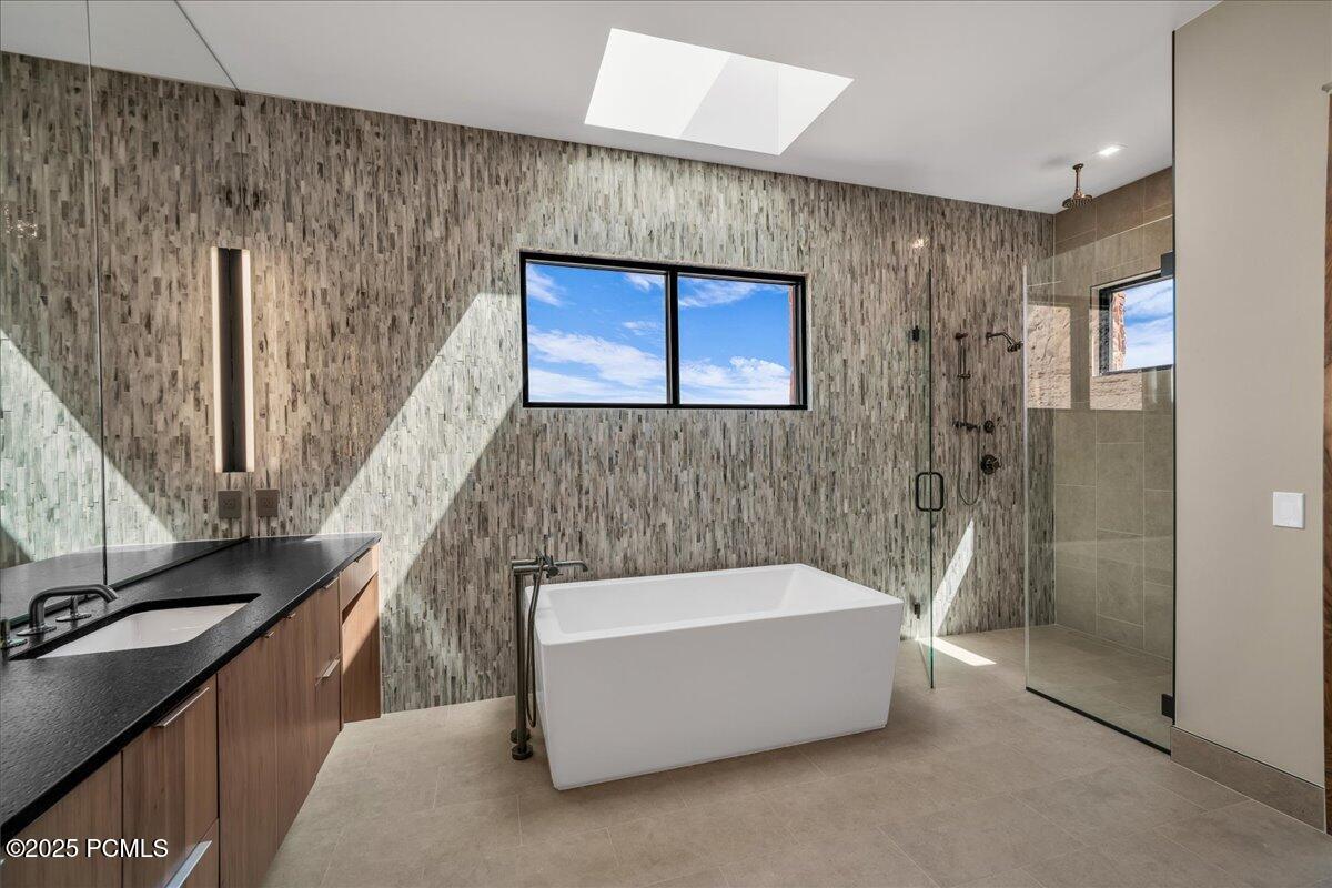 784 N Sanctuary Place