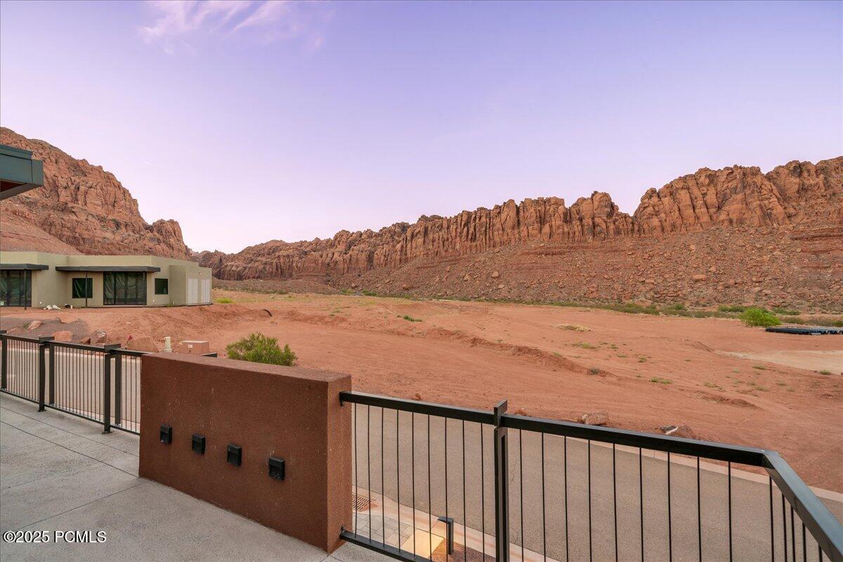 784 N Sanctuary Place