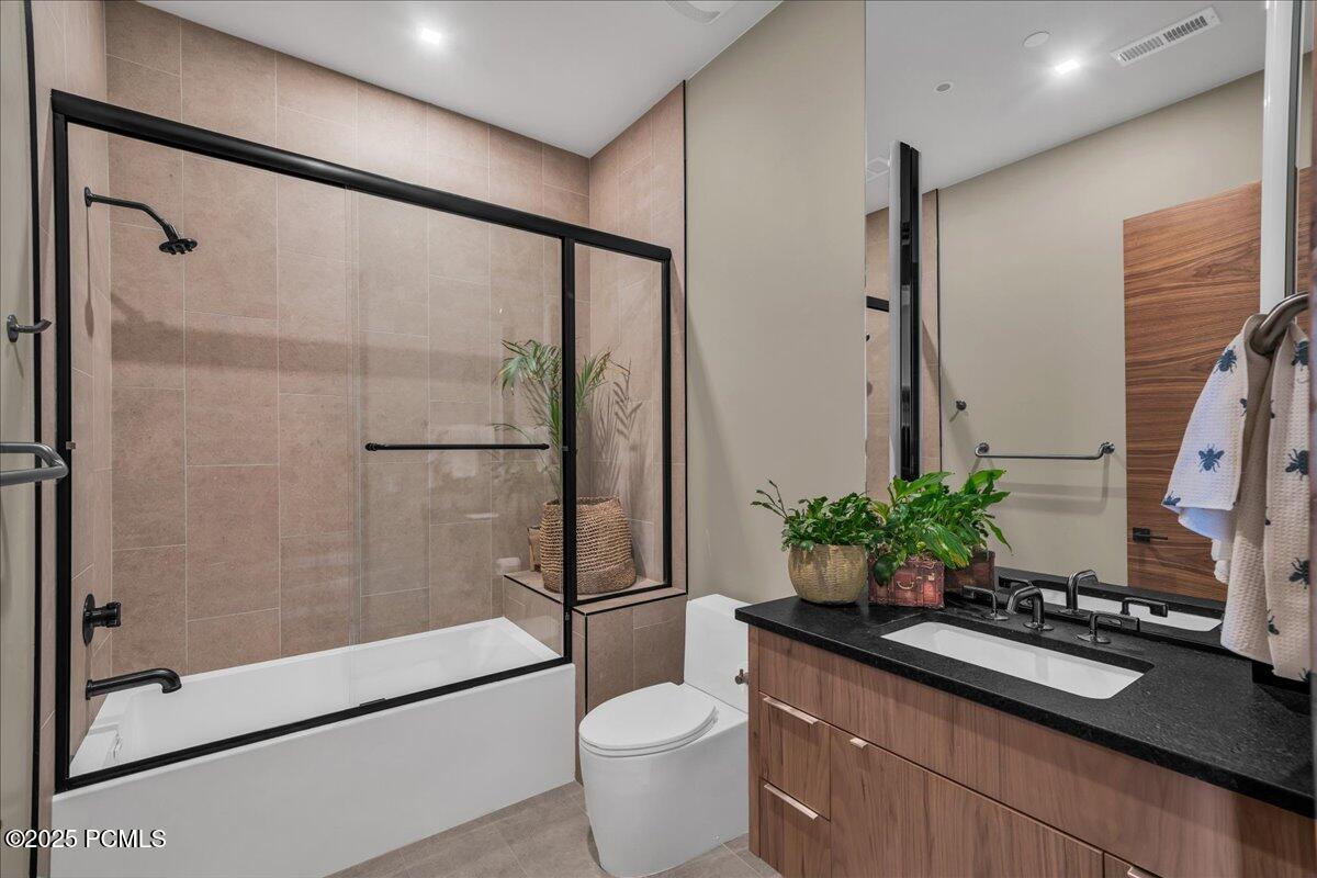 784 N Sanctuary Place