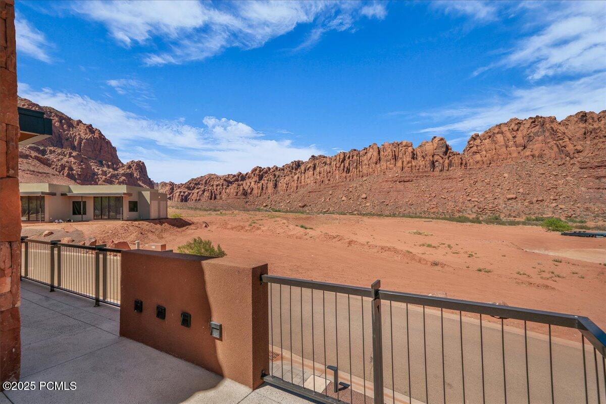 784 N Sanctuary Place