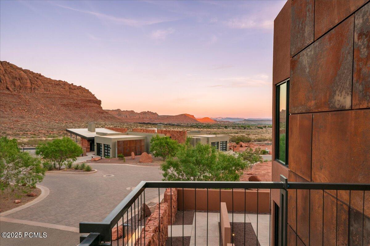 784 N Sanctuary Place